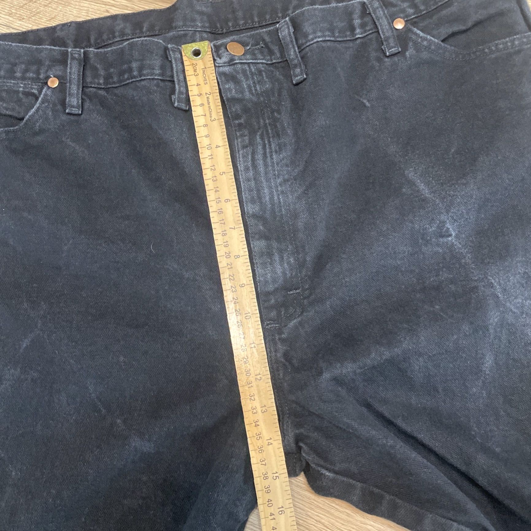 Wrangler WRANGLER Men's Regular Fit Straight Leg Faded Black Denim Jeans - Size 40x30 Size US 40 / EU 56 - 5 Thumbnail
