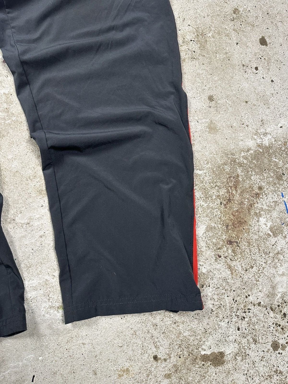 Nike × Vintage Vintage Y2K Nike Grey Baggy Track Pants Swoosh Size US 34 / EU 50 - 3 Thumbnail