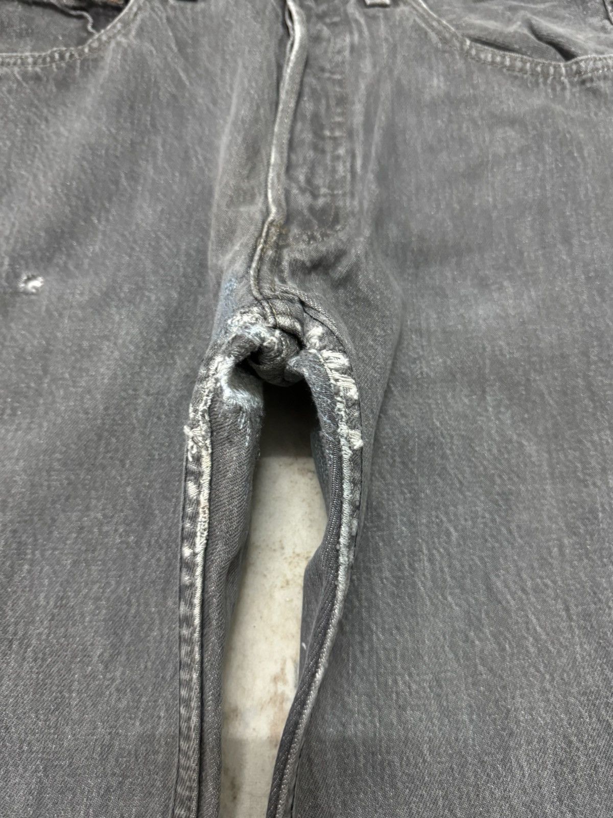Levi's × Levi's Vintage Clothing × Vintage Vintage Levi’s 501 Distressed Denim Jeans Size US 30 / EU 46 - 4 Thumbnail