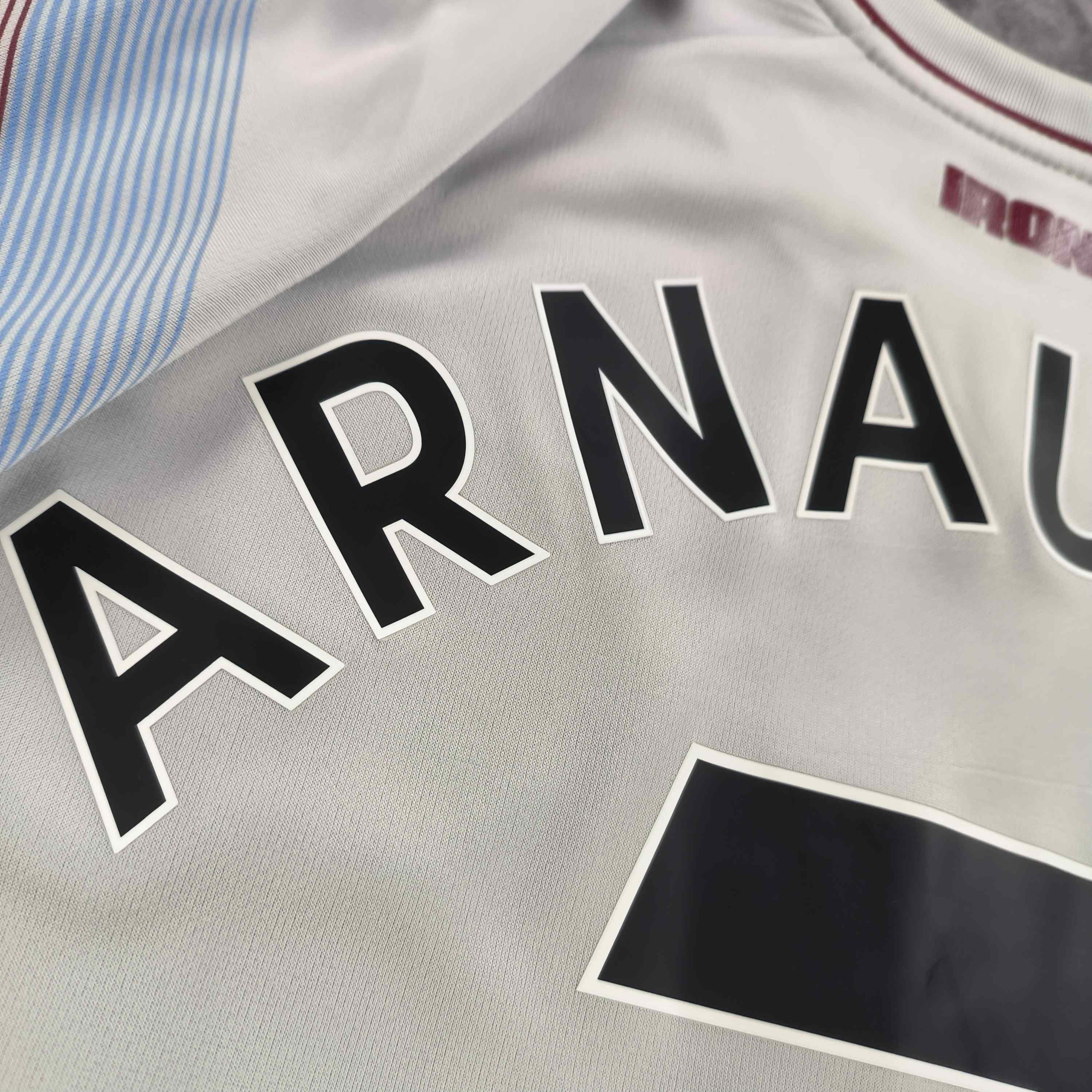 Umbro West Ham United 18-19 third Arnautovic football jersey sz S Size US S / EU 44-46 / 1 - 10 Thumbnail