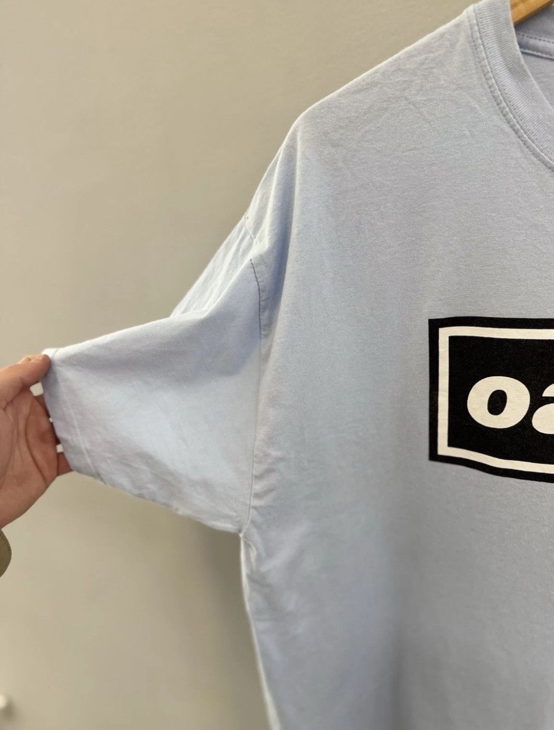 Band Tees Vintage 90s Oasis Britpop Blue Tee Size US XL / EU 56 / 4 - 2 Thumbnail