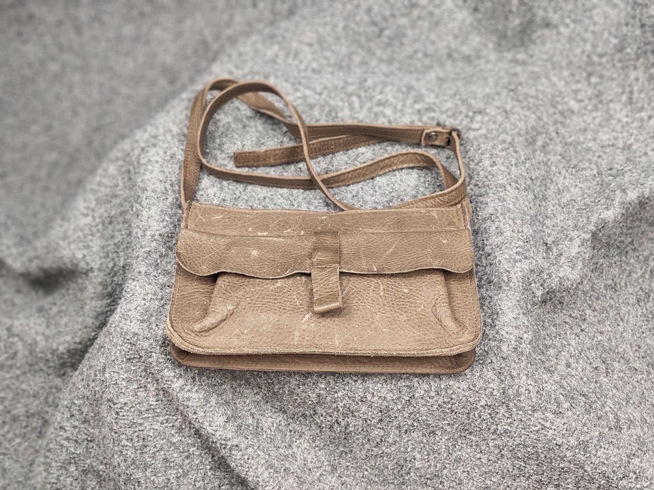 Leather Keecie Design Leather small shoulder bags Goose bumps Size ONE SIZE - 3 Thumbnail