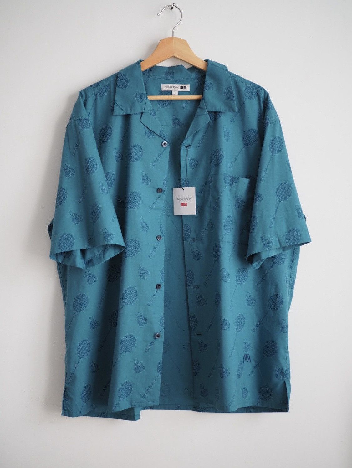 JW Anderson × Uniqlo JW Anderson Uniqlo Badminton Print Uniqlo Shirt Size US L / EU 52-54 / 3 - 1 Thumbnail