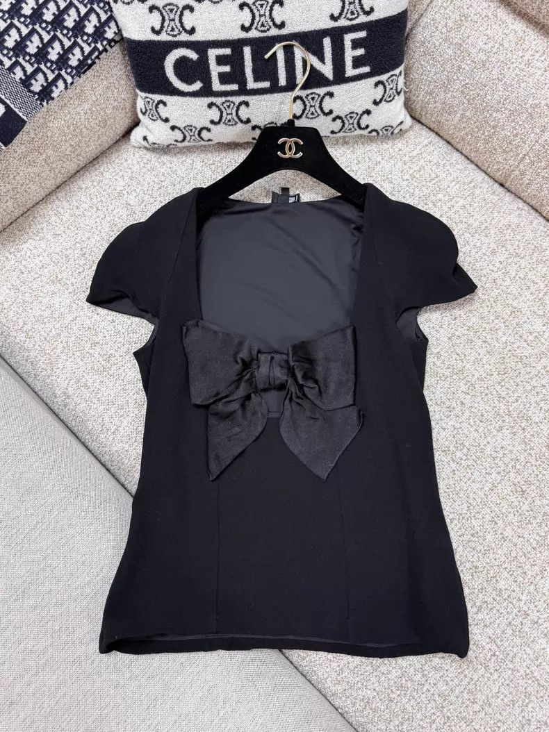 Chanel Chanel Black bow short-sleeved T-shirt Size XS / US 0-2 / IT 36-38 - 1 Thumbnail