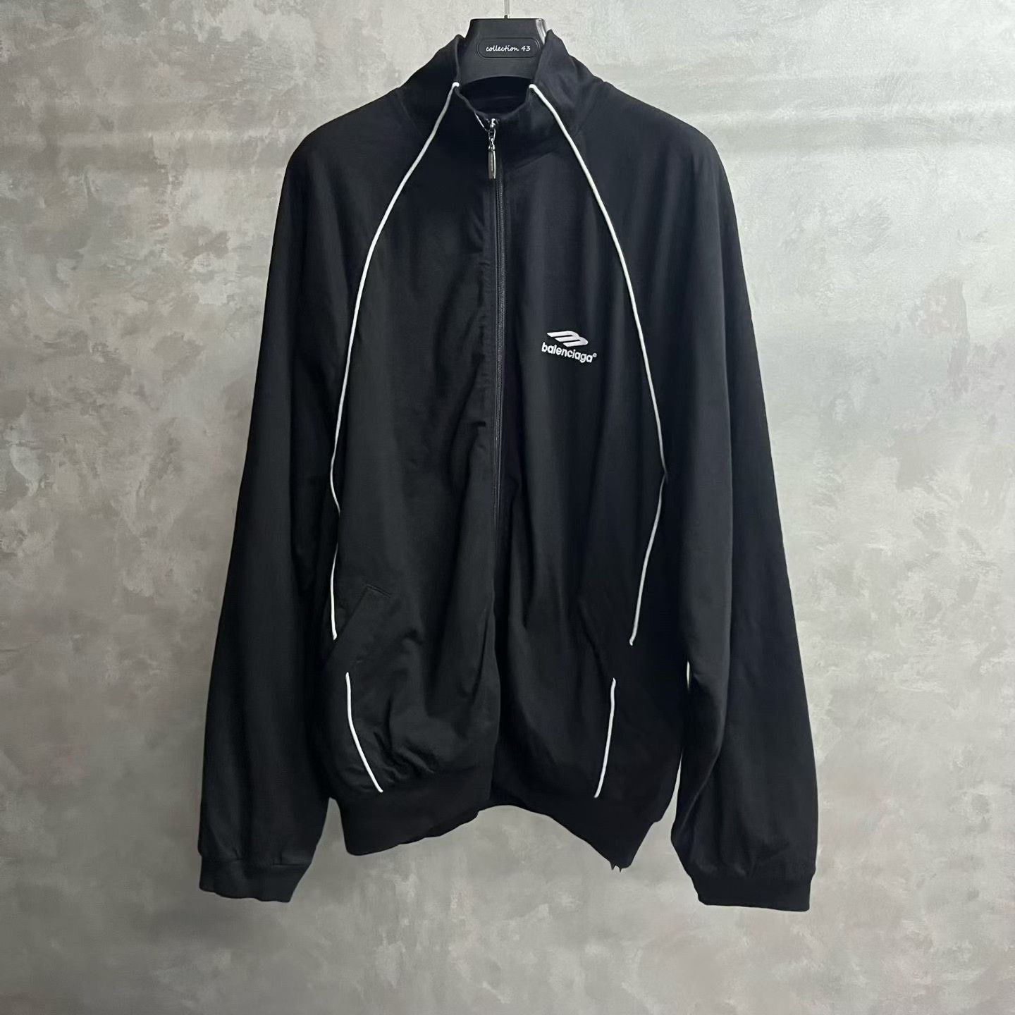 Balenciaga Balenciaga Printed Black Light Jacket s Men Size US S / EU 44-46 / 1 - 1 Thumbnail