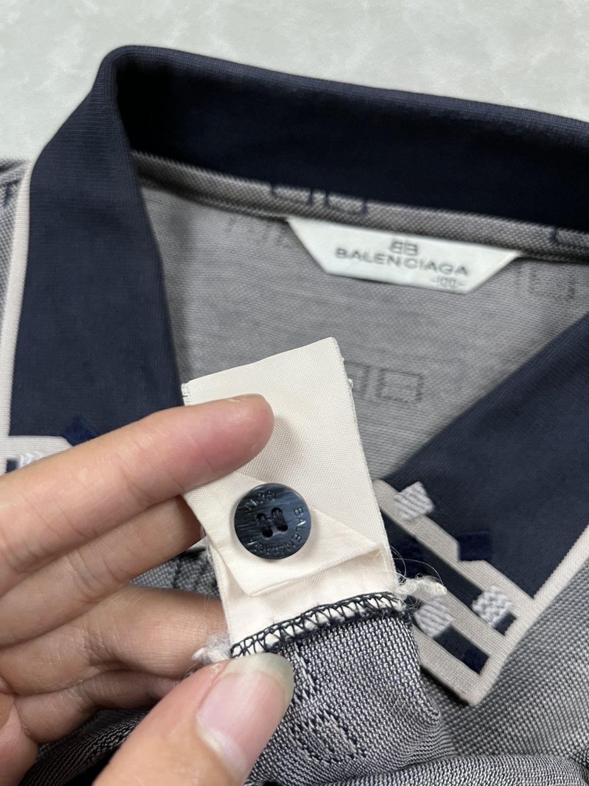 Balenciaga 90s Balenciaga monogram polos Size US M / EU 48-50 / 2 - 11 Thumbnail
