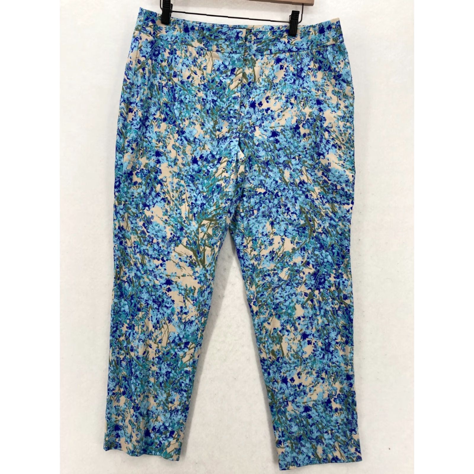 Talbots **Talbots Signature Blue Floral Ankle Pants Women's 12 NWT** User: **Talbots Signature Ankle Pants Women's 12 Blue Floral NWT** Size 34" / US 12 / IT 48 - 2 Thumbnail
