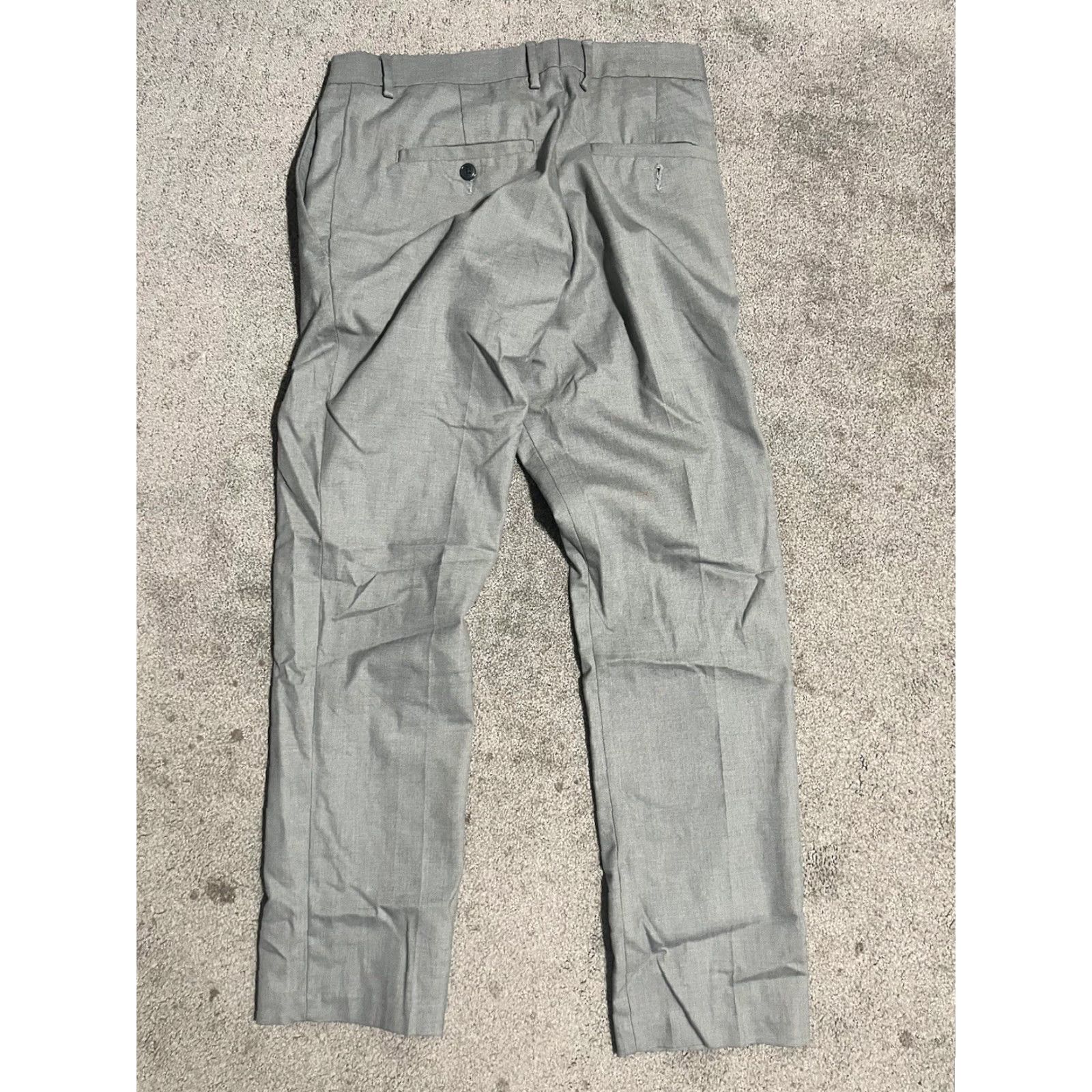 Kenneth Cole KENNETH COLE Reaction Flat Front PANTS 30x29 Gray Solid Dress Pants Men Regular Cotton Polyester"} Size US 30 / EU 46 - 3 Thumbnail