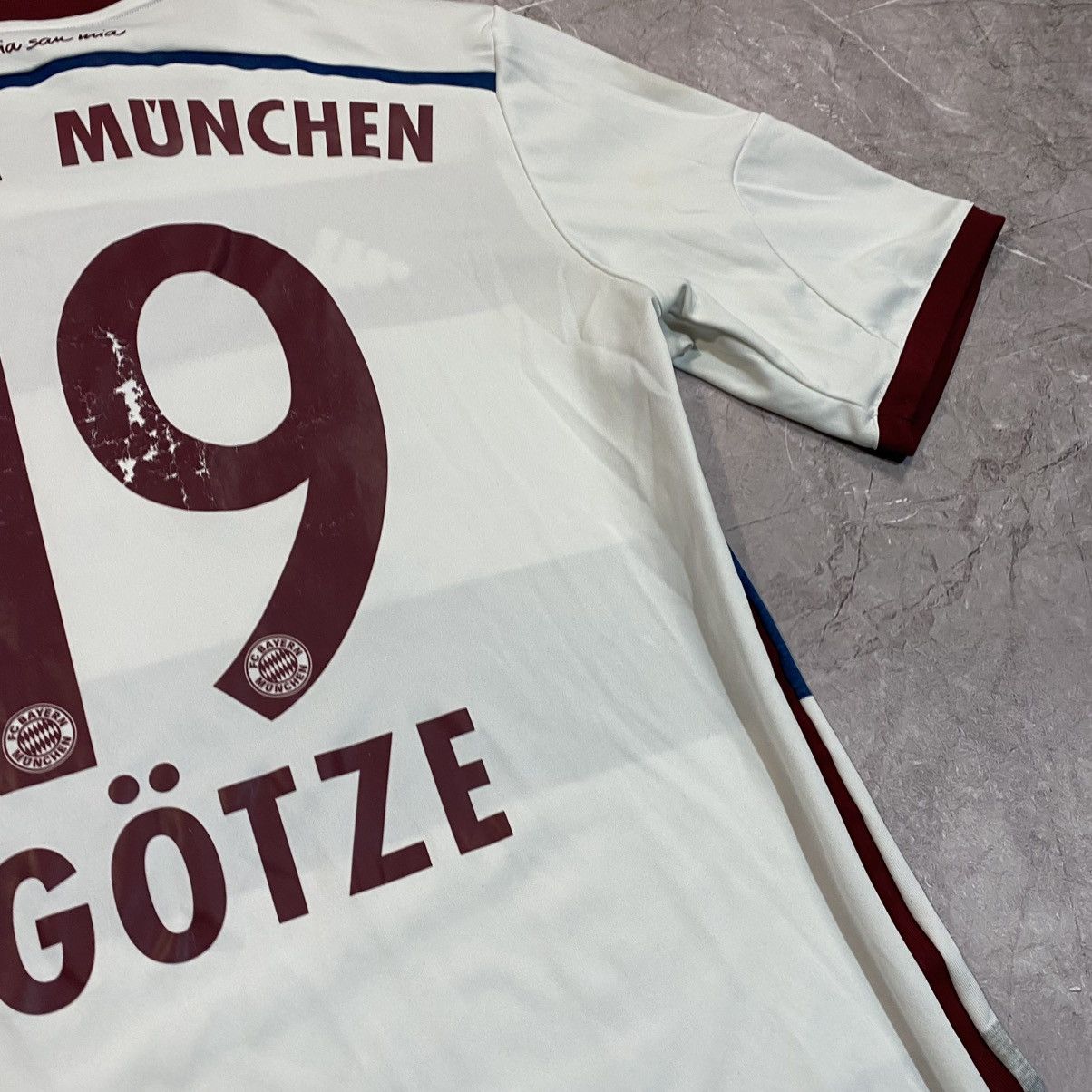Vintage GOTZE ! VINTAGE ADIDAS BAYERN MUNICH TEE FIFA CHAMPIONS Size US M / EU 48-50 / 2 - 16 Thumbnail