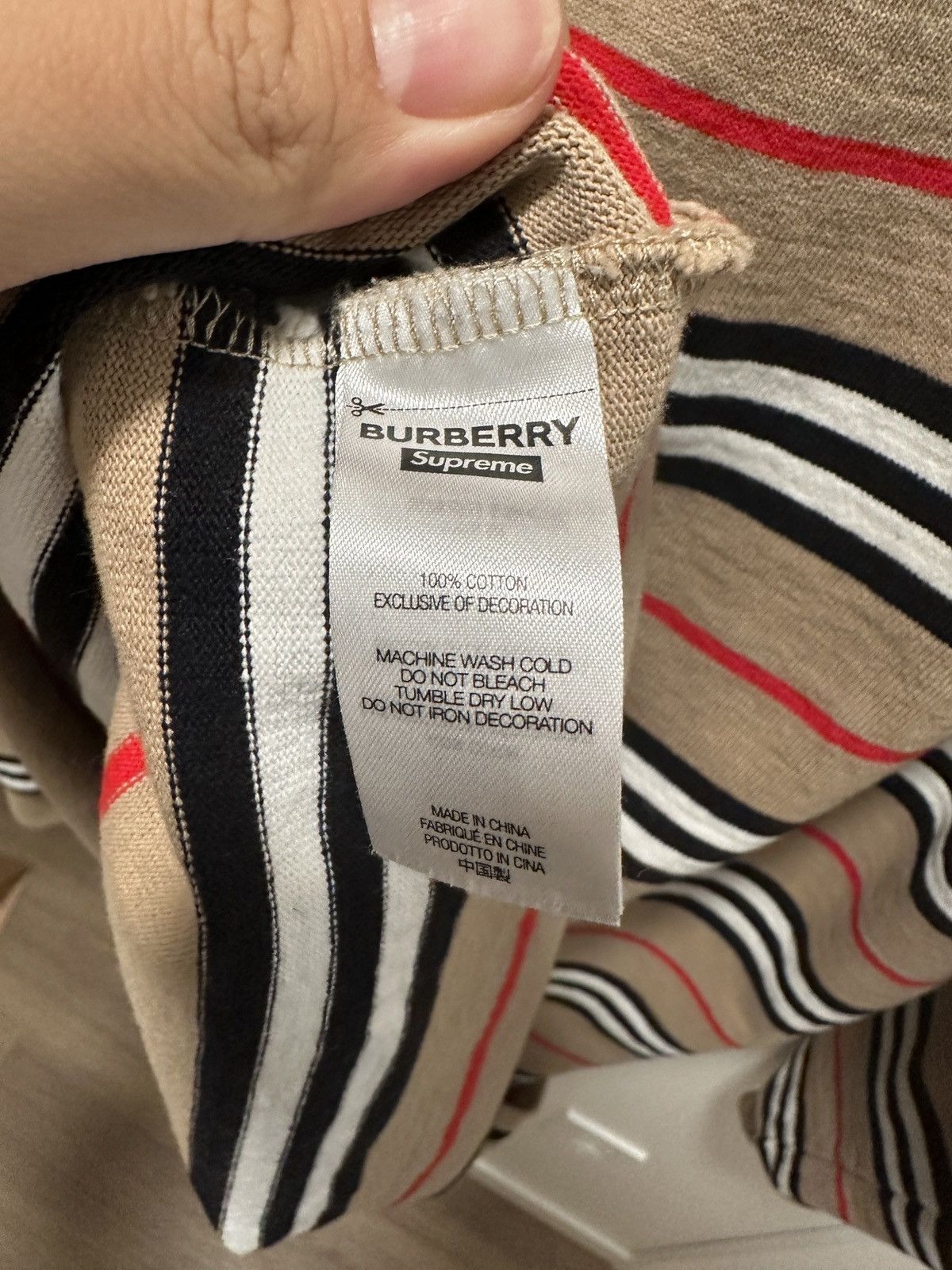 Burberry × Supreme Supreme X Burberry Rugby Size US L / EU 52-54 / 3 - 5 Thumbnail