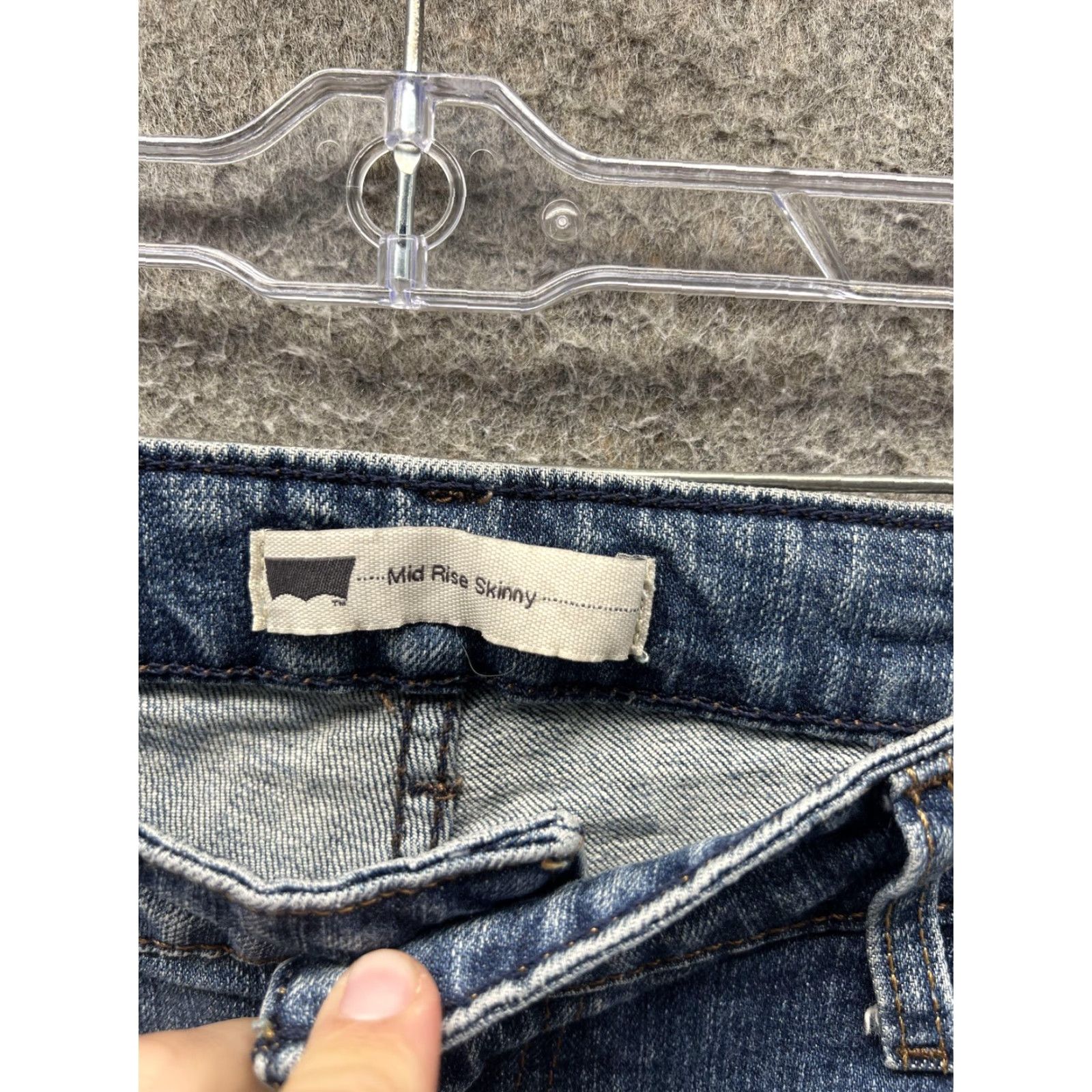 Levi's VINTAGE Levis Mid Rise Skinny Jeans Womens 12S 31x30 Blue Medium Wash Slim Fit Denim Size 34" / US 12 / IT 48 - 4 Thumbnail