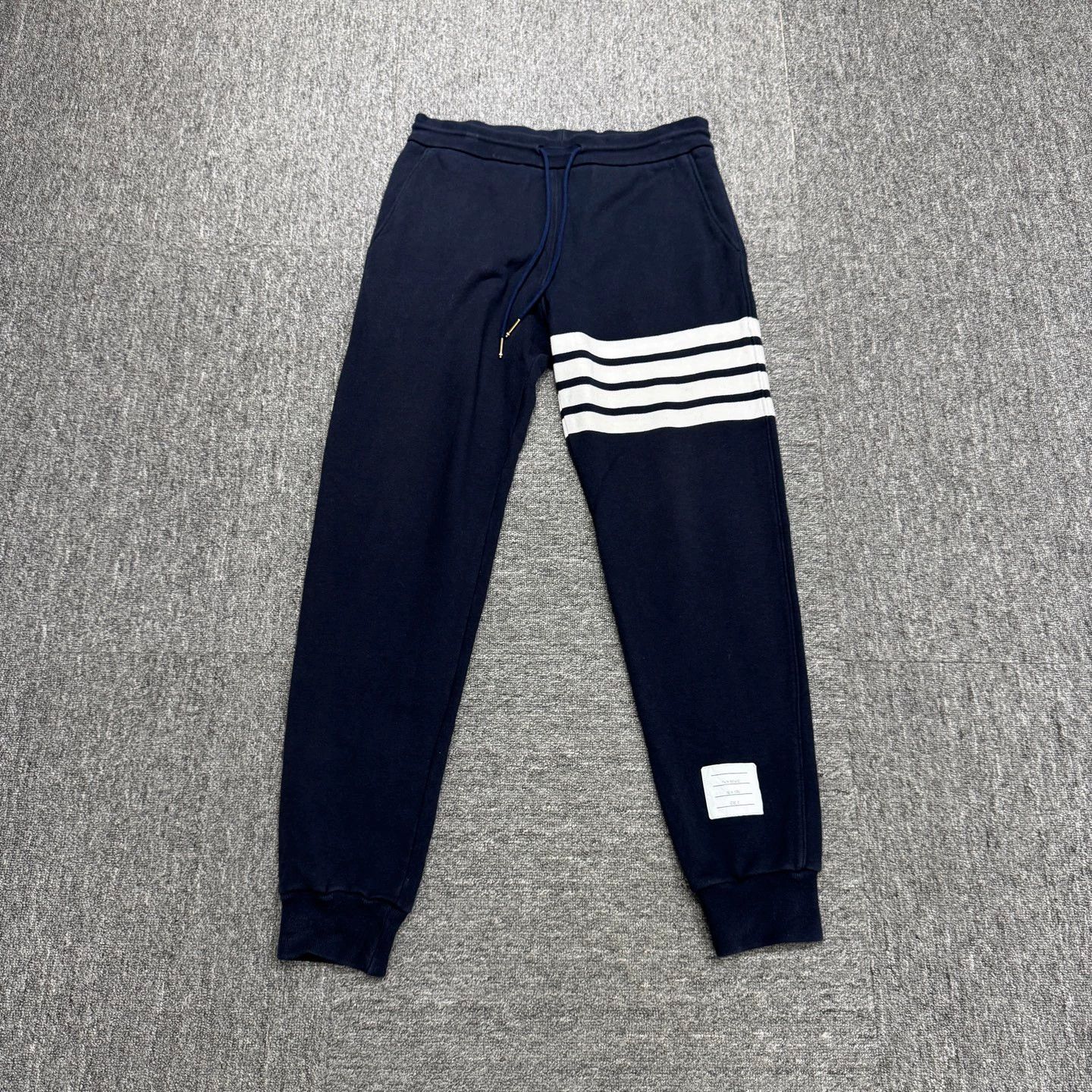 Thom Browne Thom Browne 4-Bar Sweatpants Size 0 95 New Size US 28 / EU 44 - 1 Thumbnail