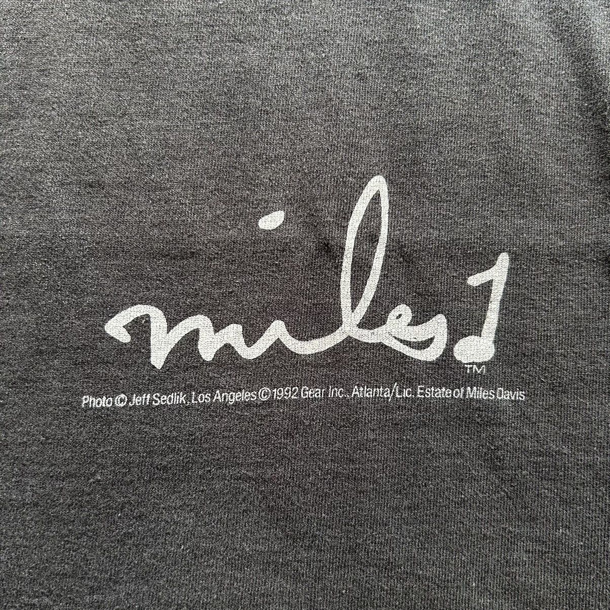 Band Tees × Vintage Vintage 1992 Miles Davis jazz portrait t-shirt Size US S / EU 44-46 / 1 - 3 Thumbnail