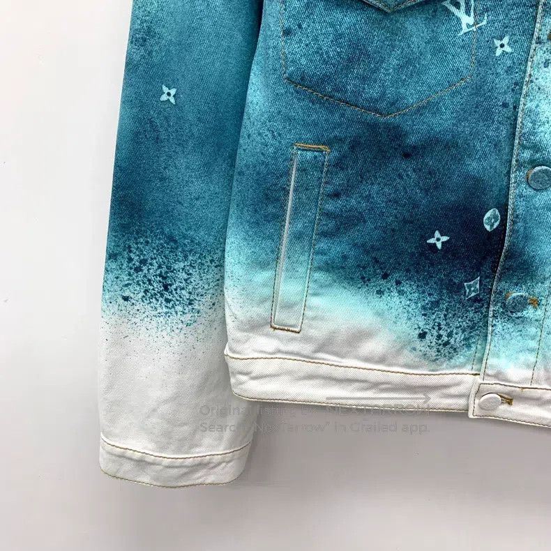 Louis Vuitton Louis Vuitton 23 white and blue color-block spray-painted Size US S / EU 44-46 / 1 - 4 Thumbnail