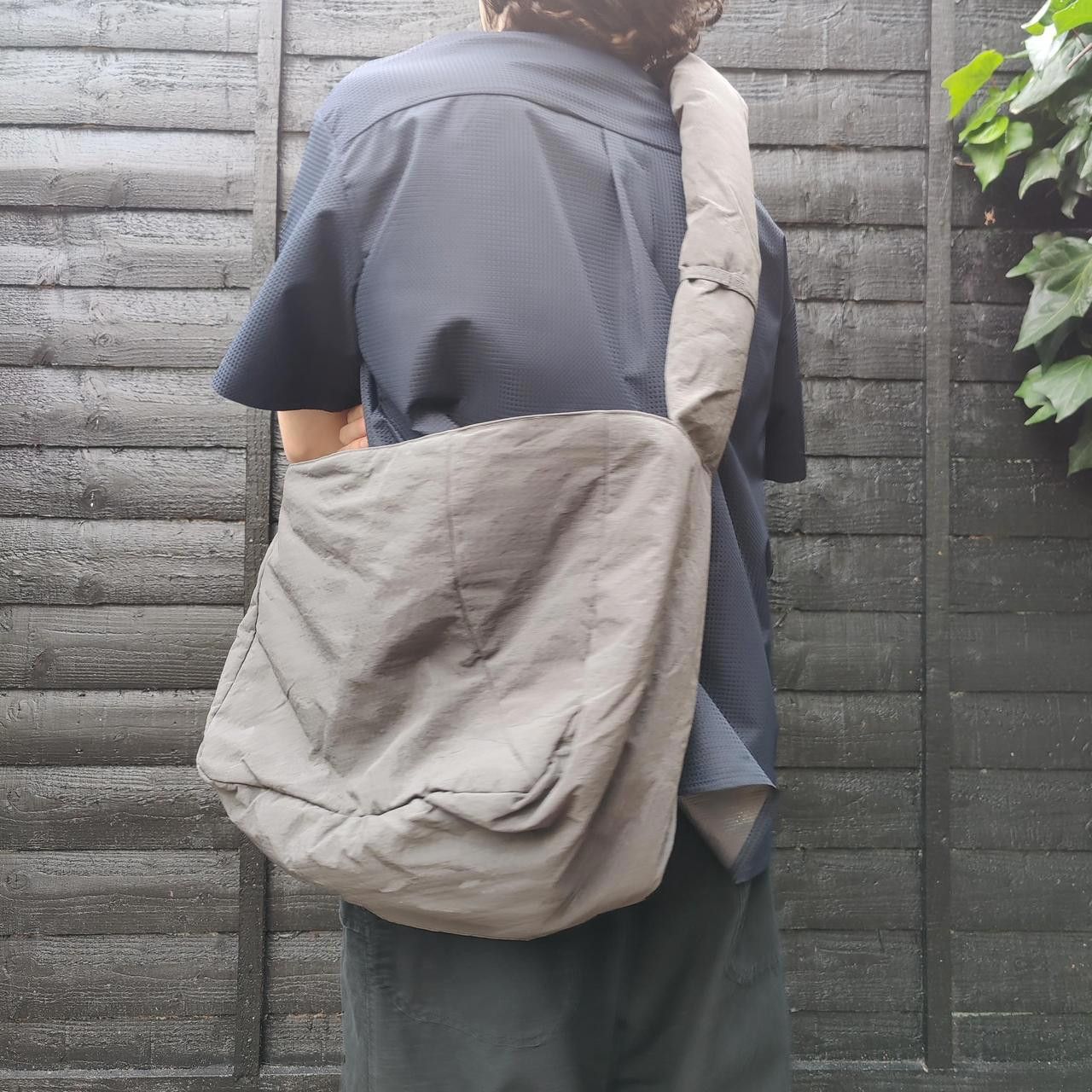 Other Grey Water Resistant Padded Side Bag Size ONE SIZE - 3 Thumbnail