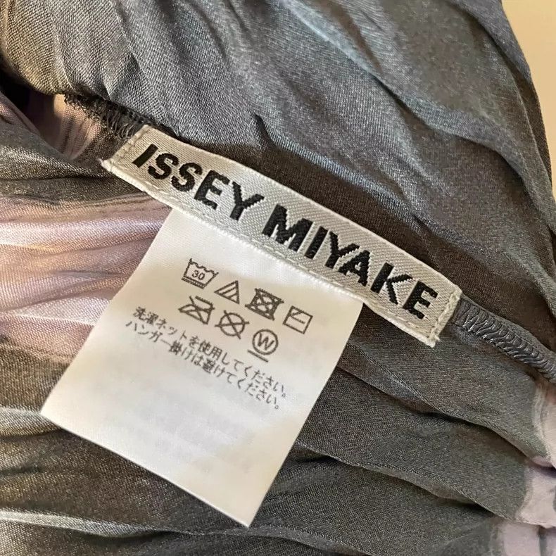 Issey Miyake Issey Miyake Black large fish-scale top Size M / US 6-8 / IT 42-44 - 7 Thumbnail