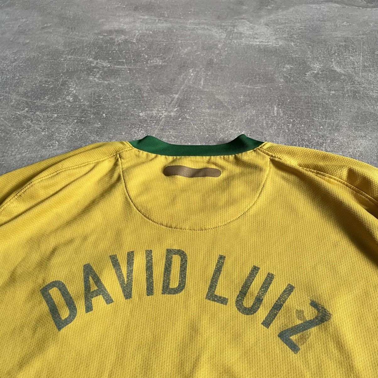Nike NIKE BRASIL JERSEY 4 DAVID LUIZ FOOTBALL TEE SHIRT BRASIL Size US L / EU 52-54 / 3 - 10 Thumbnail