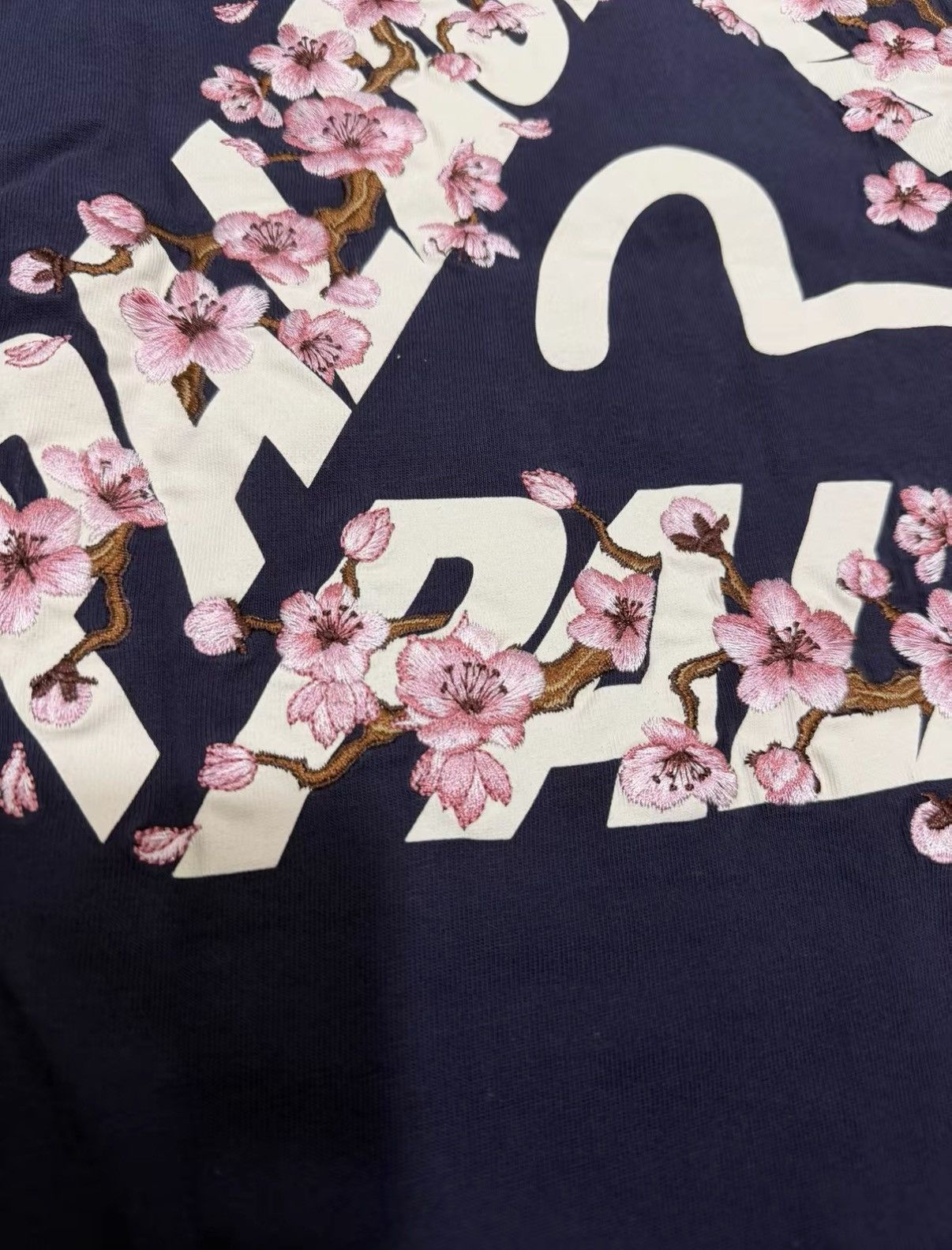Palace PALACE × EVISU SS26 Collaboration Short Sleeve T-shirt J34 Size US M / EU 48-50 / 2 - 5 Thumbnail