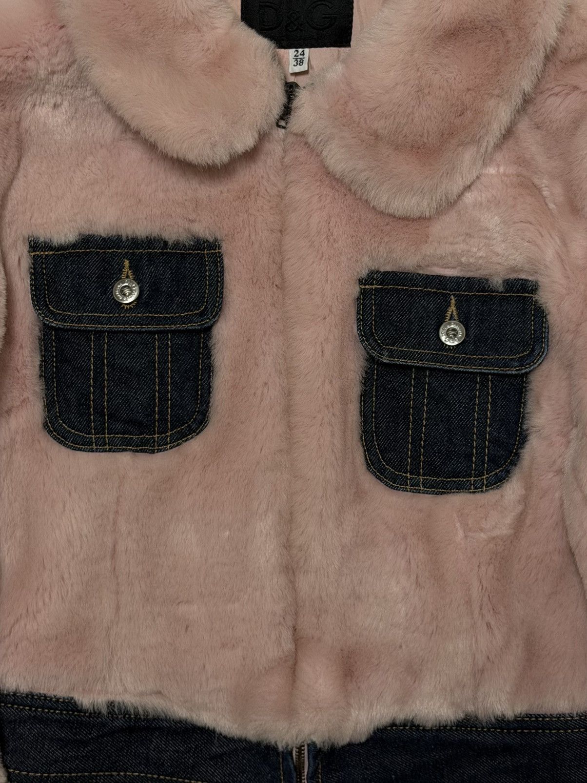 Dolce & Gabbana D&G Fall Winter 1999 Pink Fur & Denim Cropped Jacket Size XS / US 0-2 / IT 36-38 - 4 Thumbnail