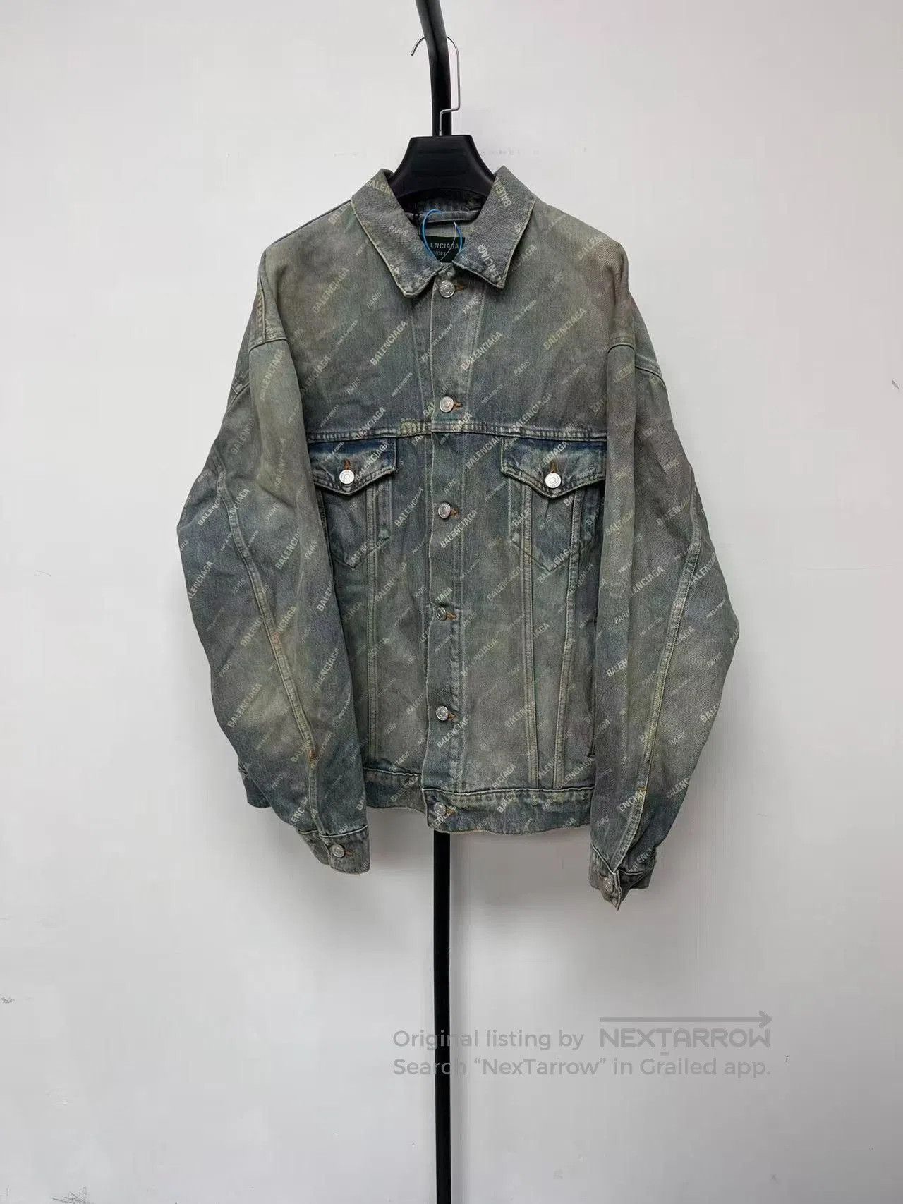 Balenciaga Balenciaga Men's Logo Distressed Denim Jacket. Size US S / EU 44-46 / 1 - 1 Thumbnail