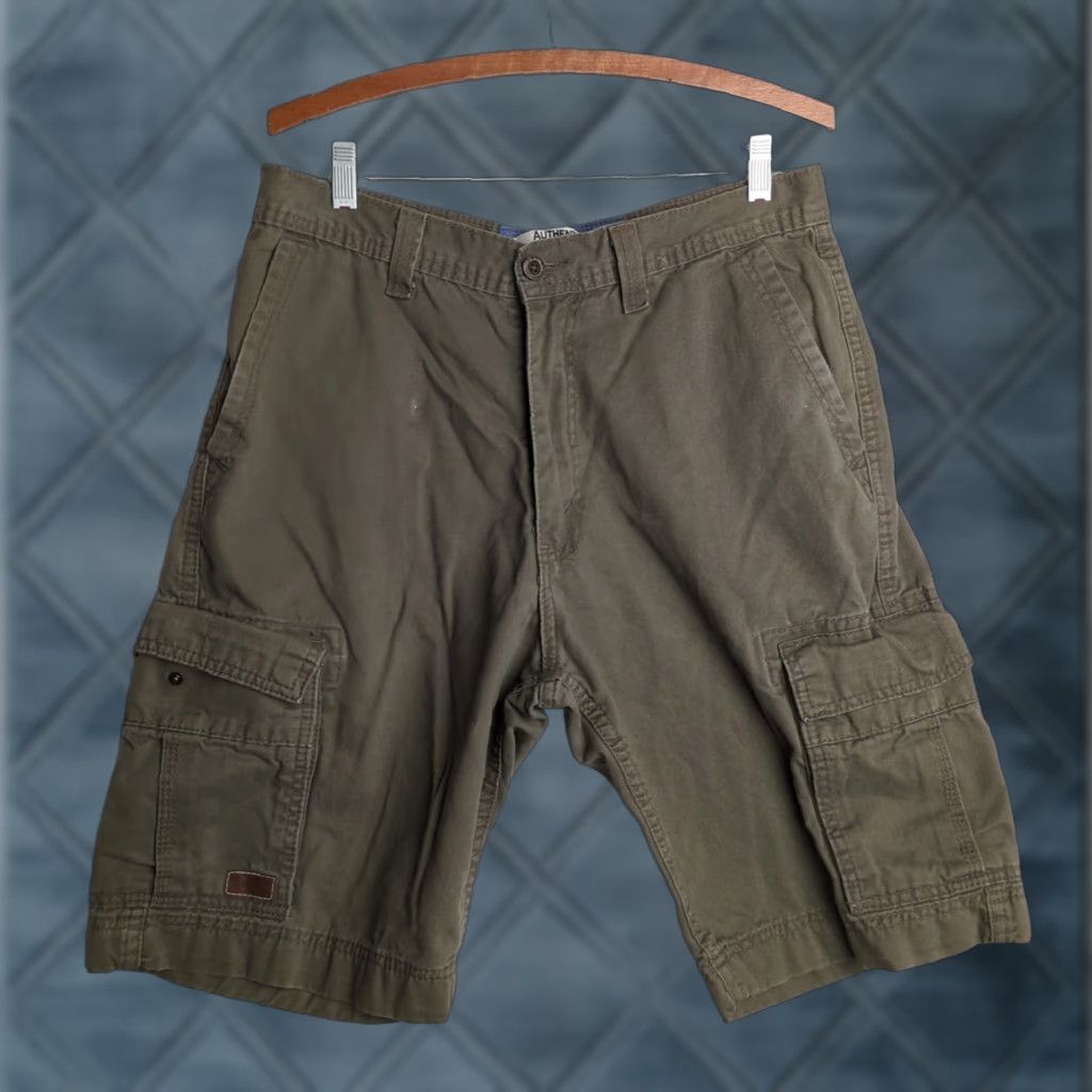 Levi's VINTAGE Levi’s Cargo Workwear Shorts Men 34 Sage Green Cotton 10in Inseam Regular Size 34 Button Closure Mens Size US 34 / EU 50 - 1 Thumbnail