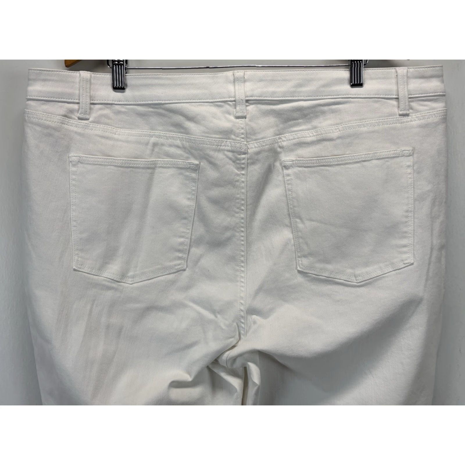 Talbots Talbots Plus 22W White Denim Straight Crop Jeans Womens Size 40" / US 18 - 3 Thumbnail