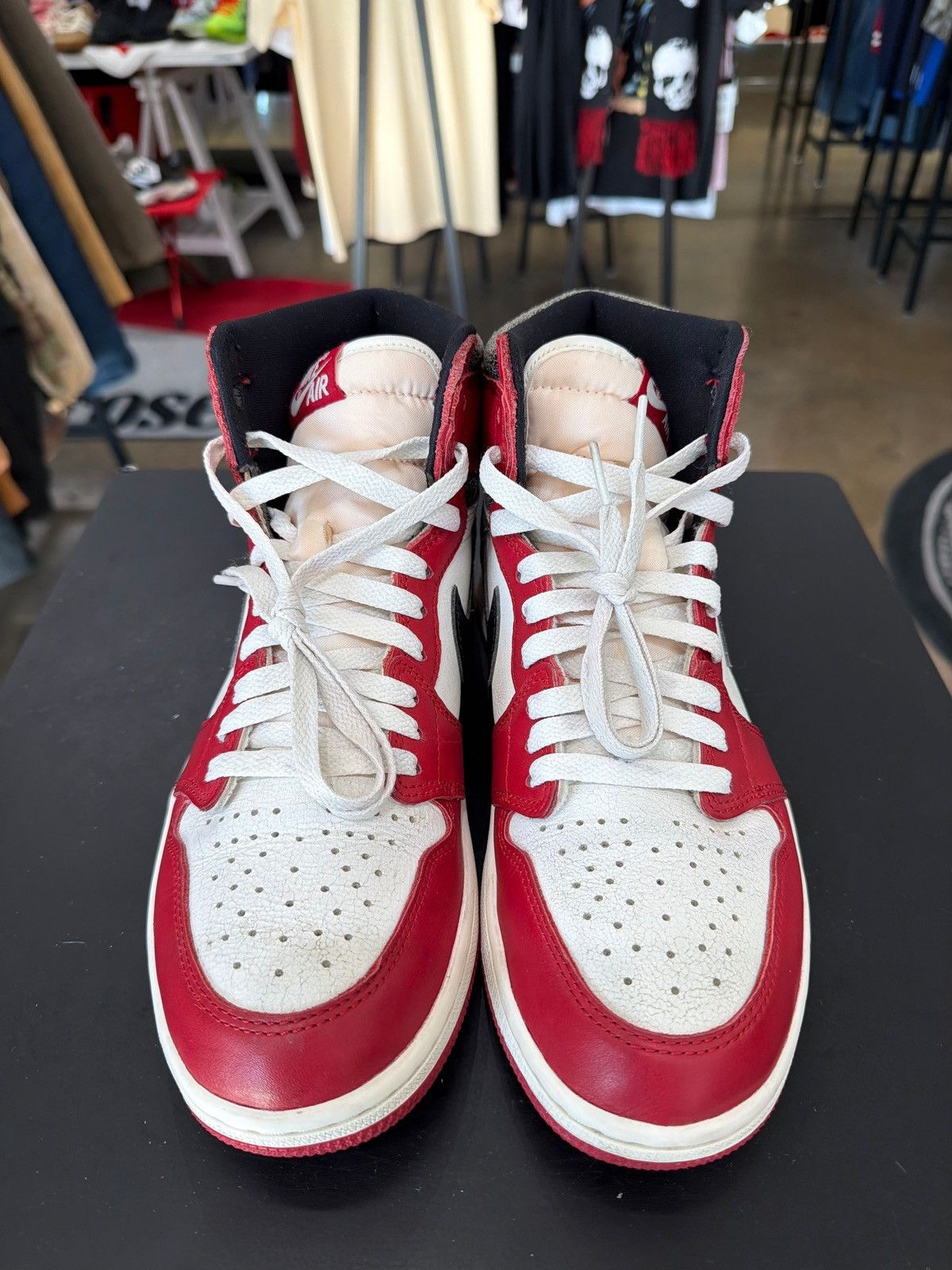 Jordan Brand Air Jordan 1 Chicago Lost & Found Size 9 (2022) Size US 9 / EU 42 - 2 Thumbnail