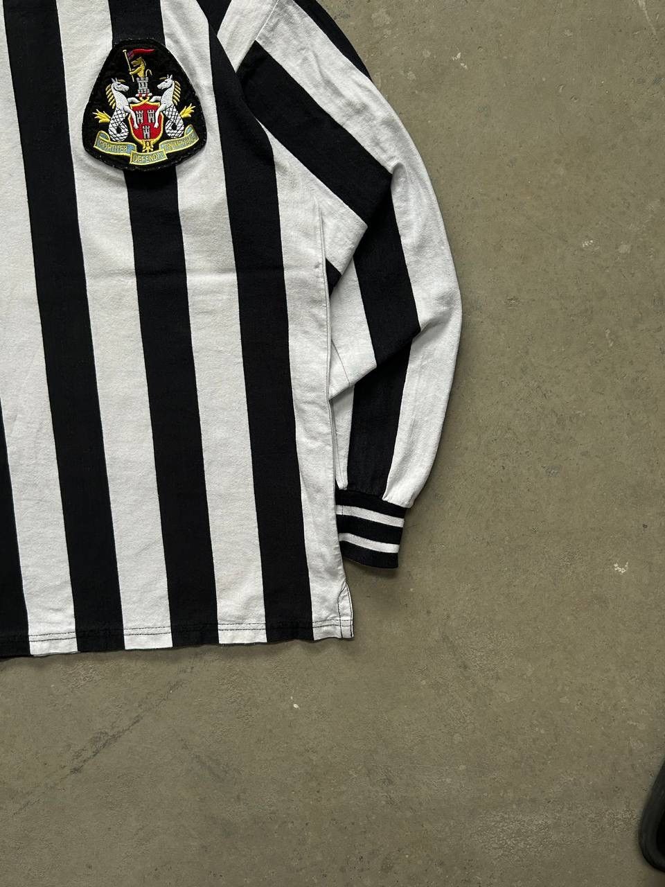 Vintage Vintage Newcastle United 1970 Soccer Retro Jersey Size US M / EU 48-50 / 2 - 4 Thumbnail