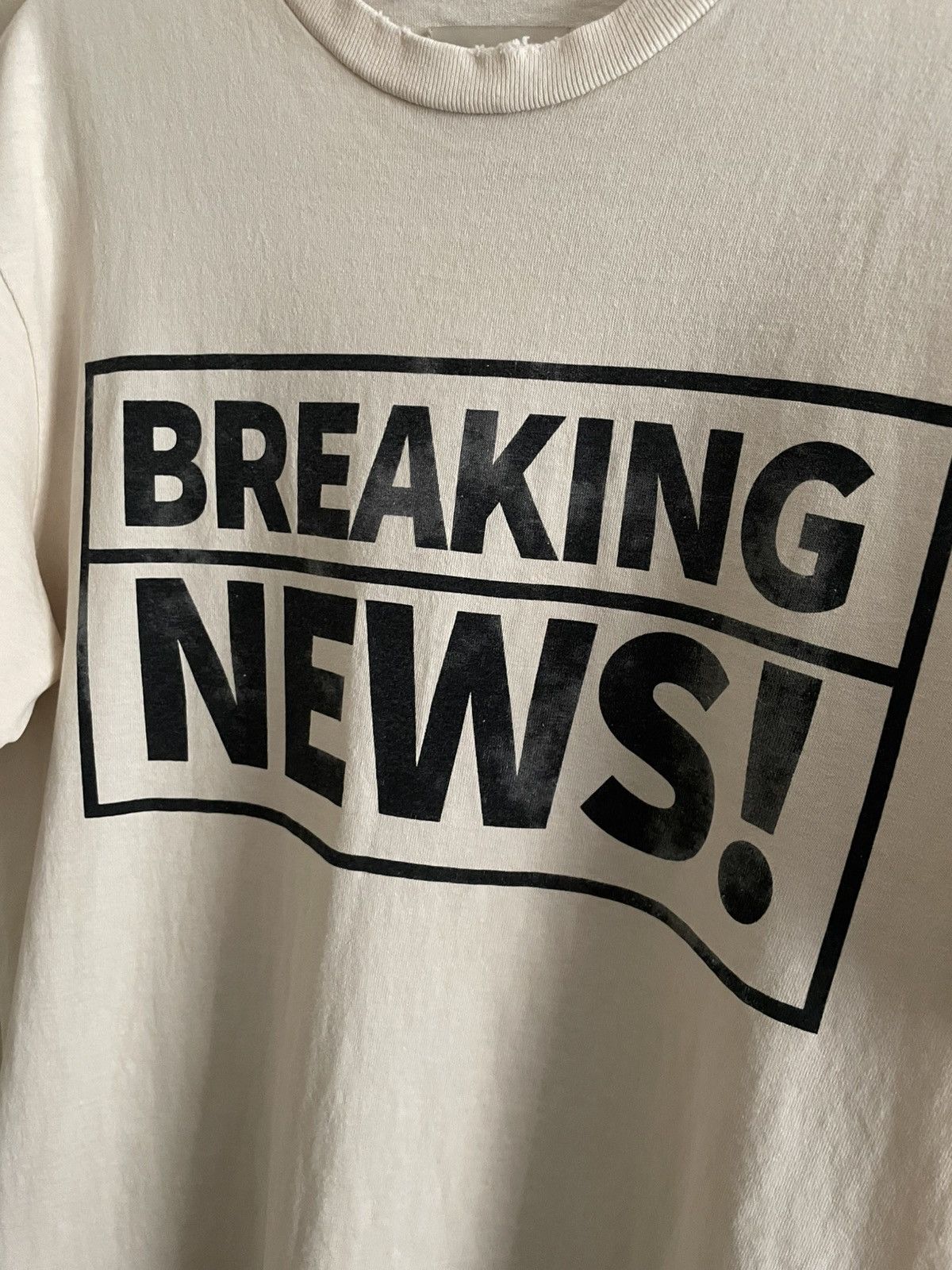 Gallery Dept. ‘Breaking News!’ Tee Size US M / EU 48-50 / 2 - 3 Thumbnail
