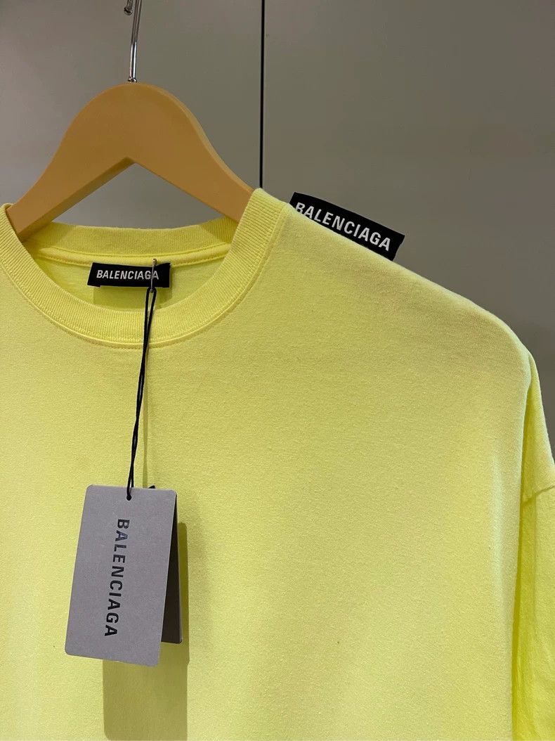 Balenciaga Balenciaga Yellow Logo Short Sleeve T-shirt 2502-Nextarrow Size US XXS / EU 40 - 3 Thumbnail