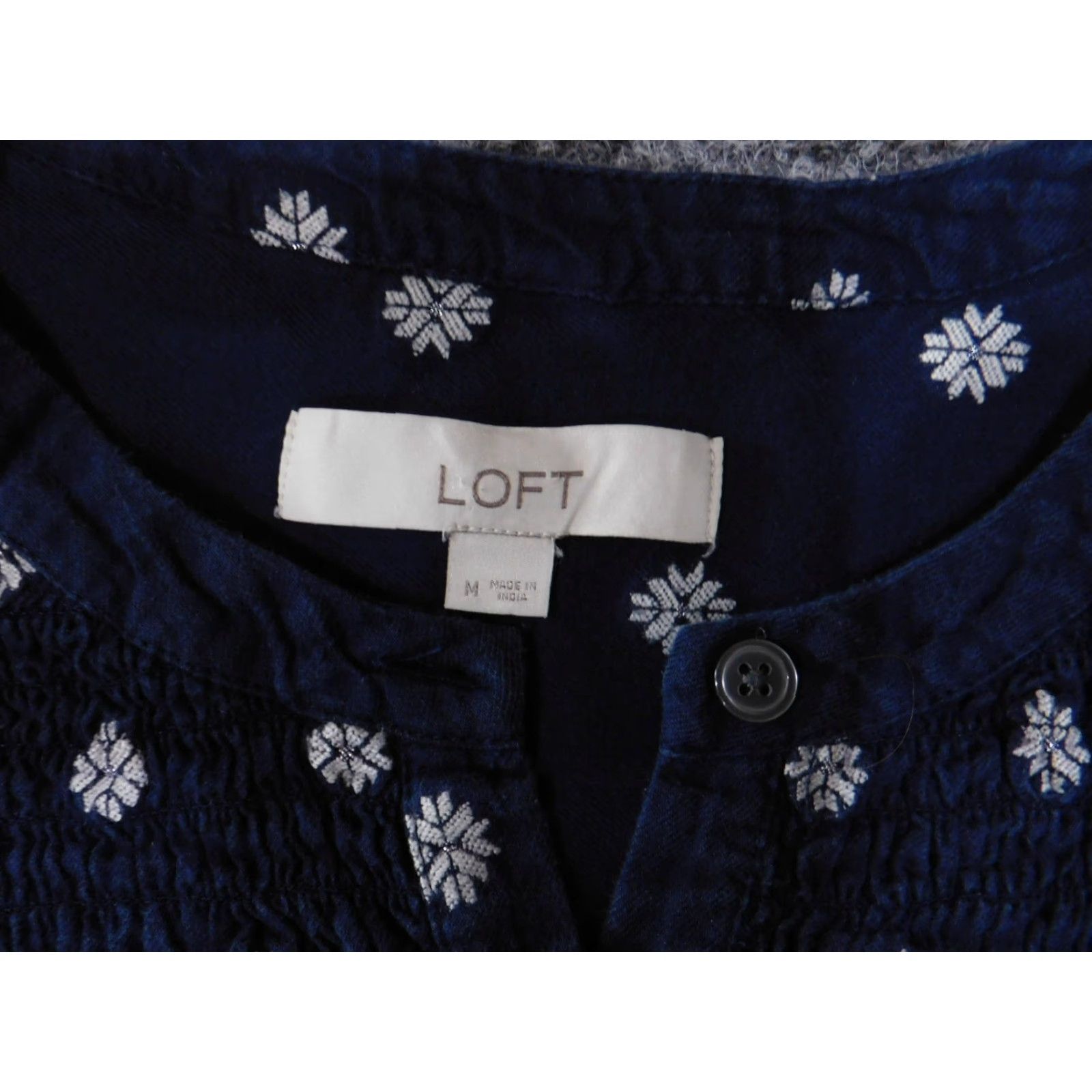 Loft LOFT Blouse Womens Medium Navy Blue Embroidered Long Sleeve Henley Cotton Button Boho Casual Shirt Womens M Navy Blue Embroidered Long Sleeve Shirt Size M / US 6-8 / IT 42-44 - 5 Thumbnail