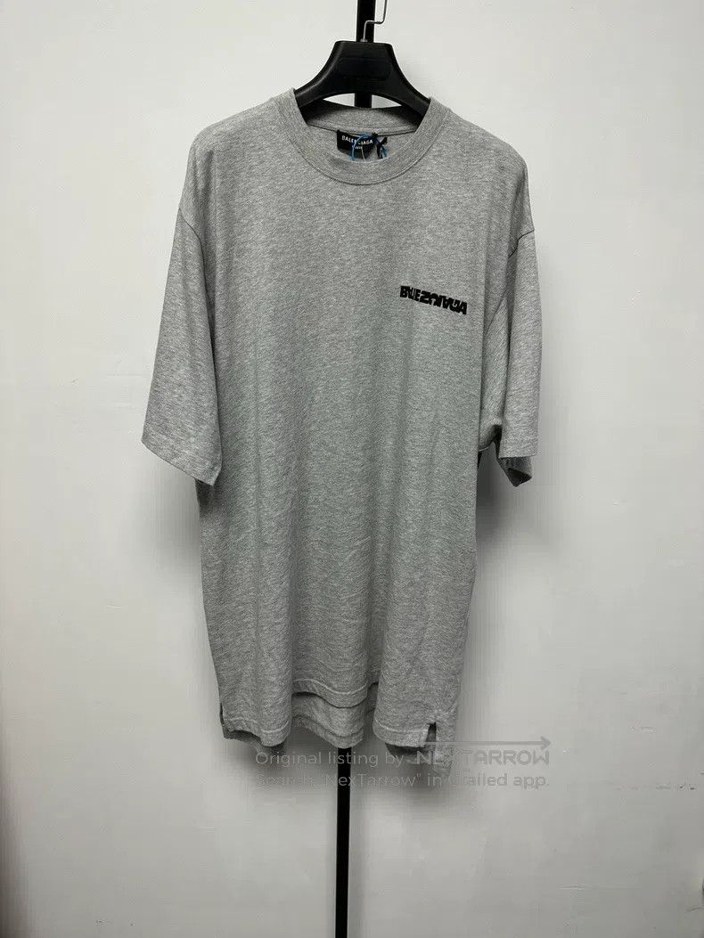 Balenciaga Balenciaga Solid Color Letter Logo Print Short Sleeve Size US L / EU 52-54 / 3 - 1 Thumbnail