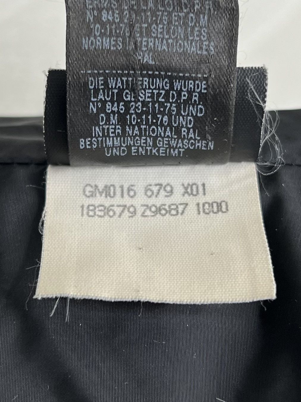 Gucci GUCCI Down Puffer Jacket Web Stripe by Tom Ford Black Men's Size US L / EU 52-54 / 3 - 15 Thumbnail