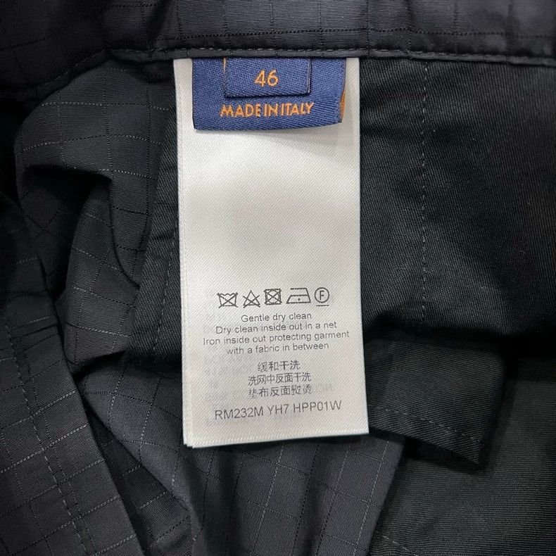 Louis Vuitton Louis Vuitton size US 46 FW23 Zippered Crepe Cargo Shorts Size US 30 / EU 46 - 5 Thumbnail