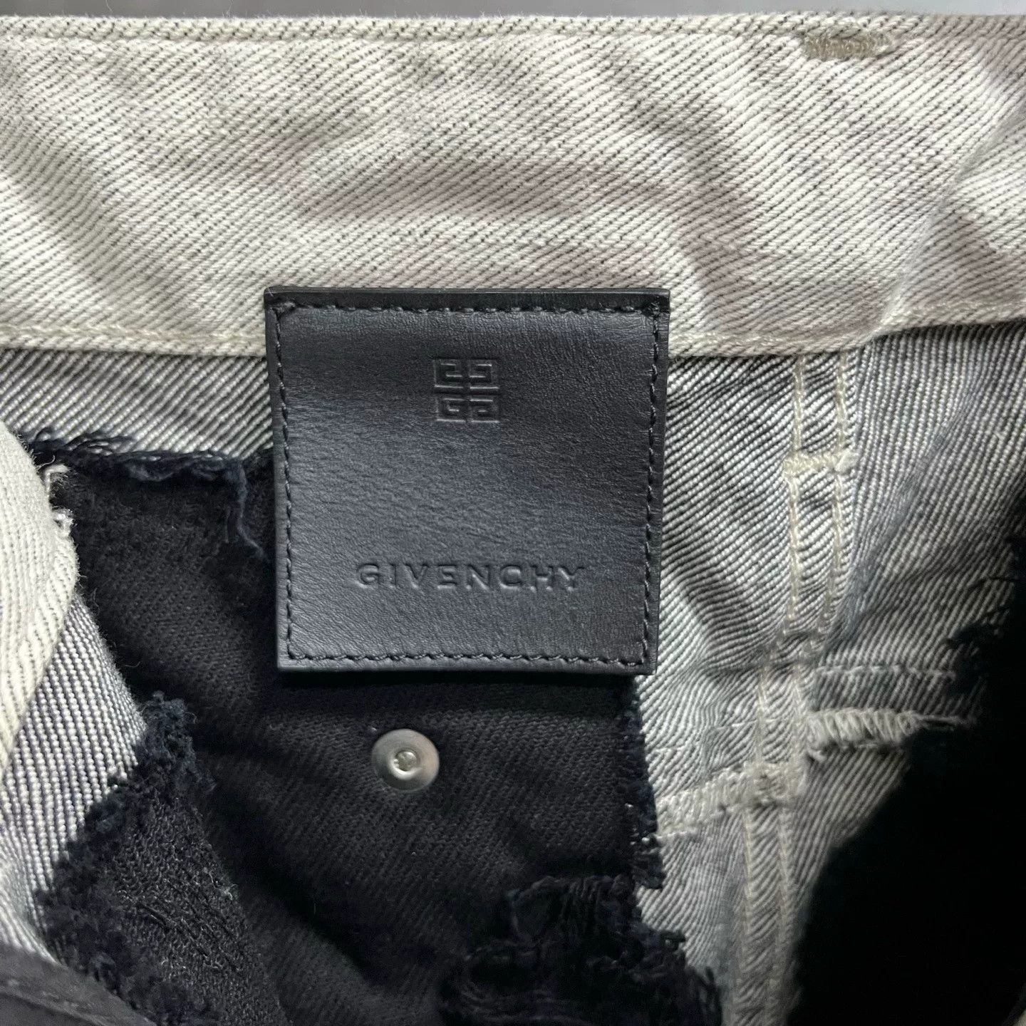 Givenchy Givenchy Beige Distressed Slim Jeans Size US 33 - 3 Thumbnail
