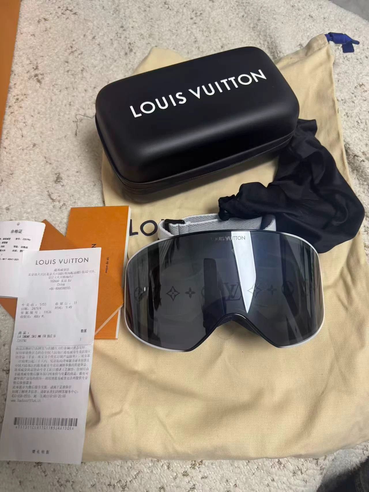 Louis Vuitton LV 99 New (Worn 1x) Ski Goggles Set + Receipt Size ONE SIZE - 1 Thumbnail