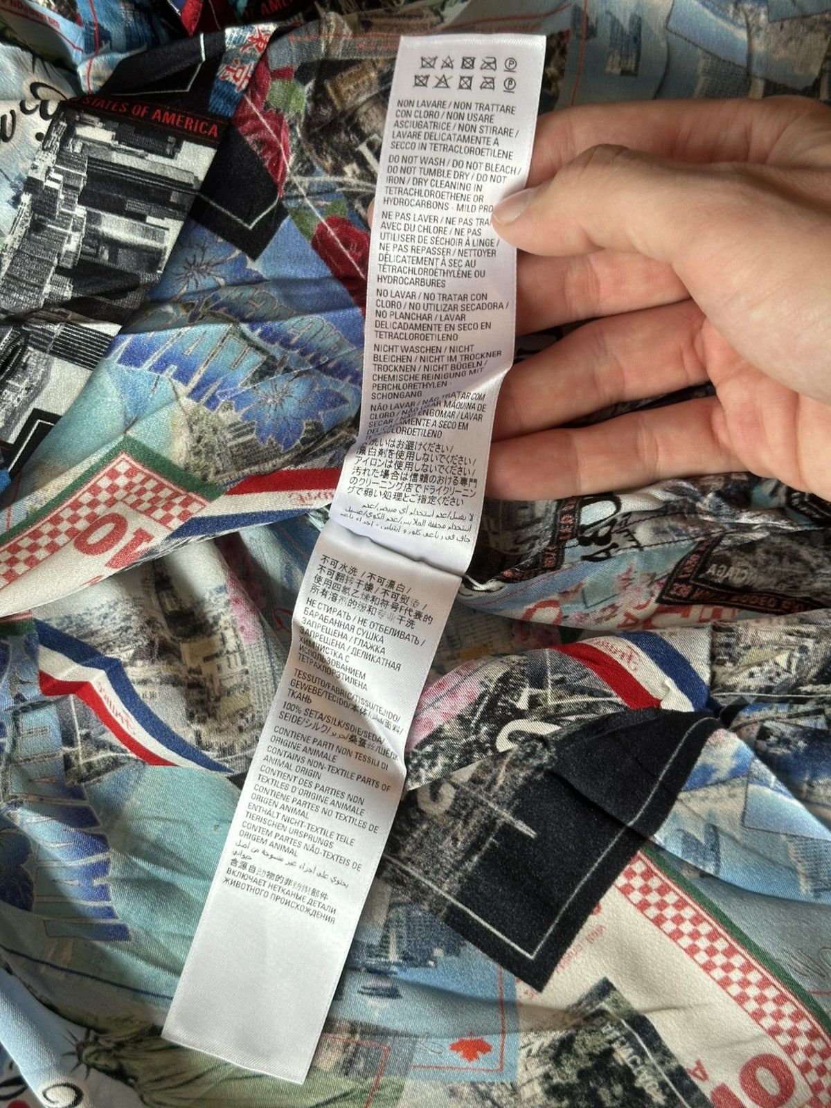 Balenciaga balenciaga silk tourist shirt Size US M / EU 48-50 / 2 - 7 Thumbnail