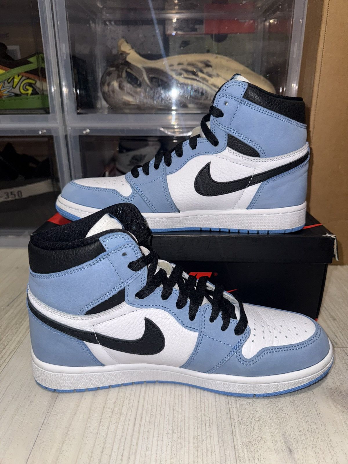 Jordan Brand Air Jordan 1 Retro High OG University Blue Size US 9.5 / EU 42-43 - 3 Thumbnail