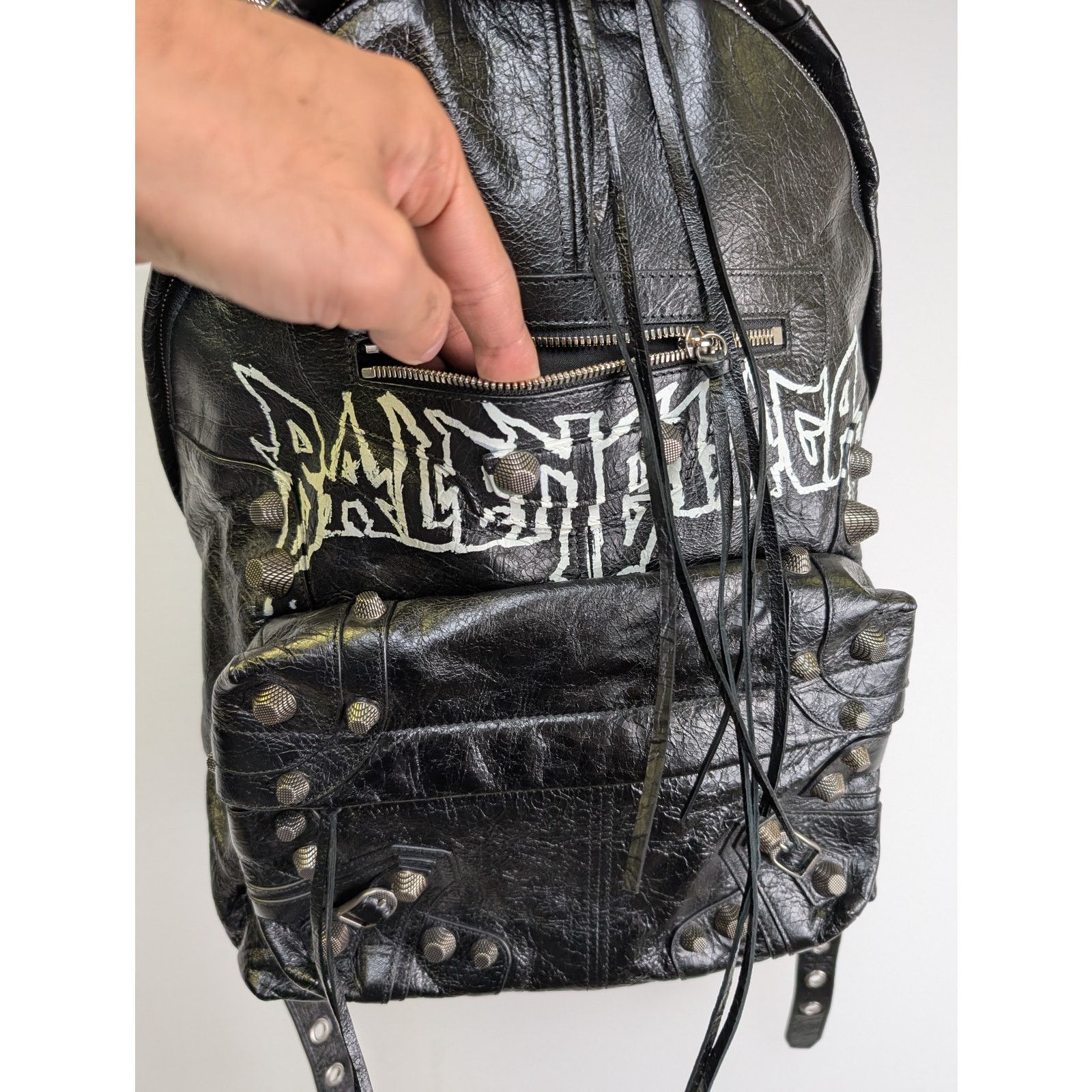 Balenciaga o1rshd1 Size: OS / LE Cagole Backpack in Black Size ONE SIZE - 11 Thumbnail