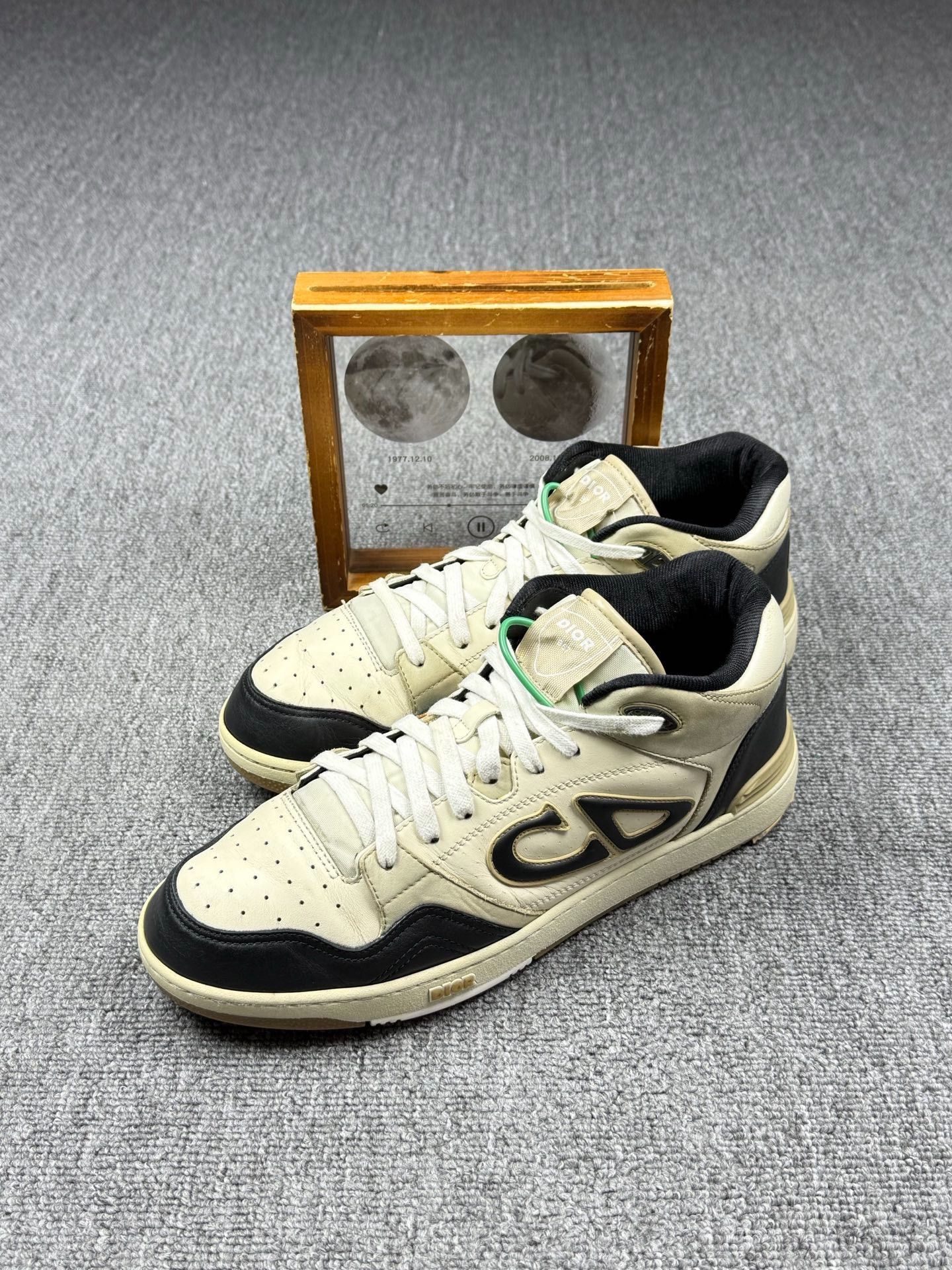 Dior Dior Printed Beige Lowtop Sneakers 9 Men Size US 9 / EU 42 - 1 Thumbnail