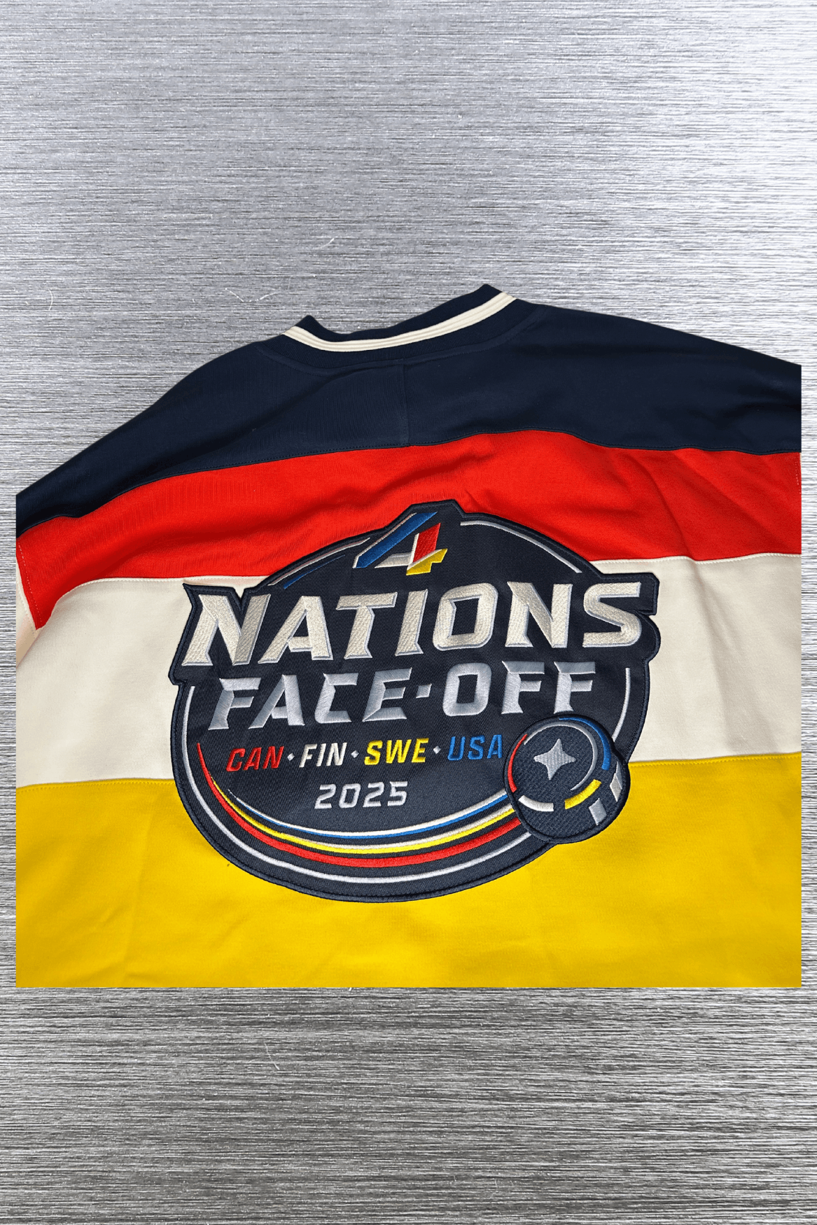 Moose Knuckles Moose Knuckles 4 Nations Hockey Jersey – Size small Size US S / EU 44-46 / 1 - 3 Thumbnail