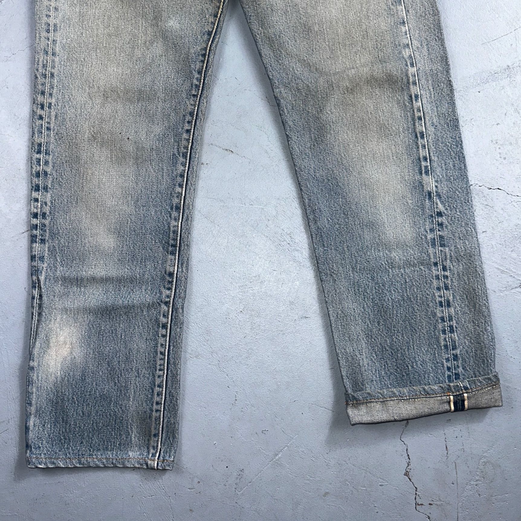 Levi's VINTAGE Levi's 501 XX Jeans Light Wash Distressed 27x28 USA 80s Mens Size US 27 - 3 Thumbnail
