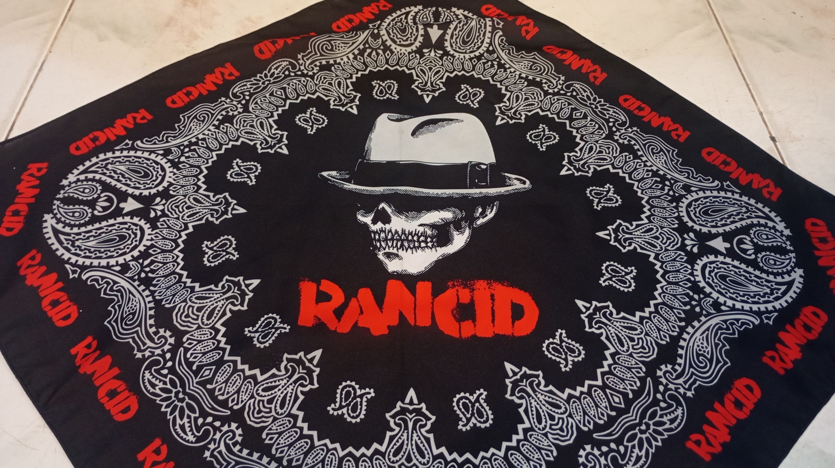 Band Tees Skulls Bandana Handkerchief bad religion Size ONE SIZE - 2 Thumbnail