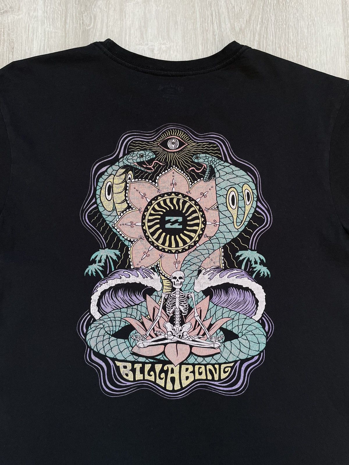 Billabong × Vintage Billabong Premium Tee Lotus Skillet Snakes Big Logo Size US S / EU 44-46 / 1 - 2 Thumbnail