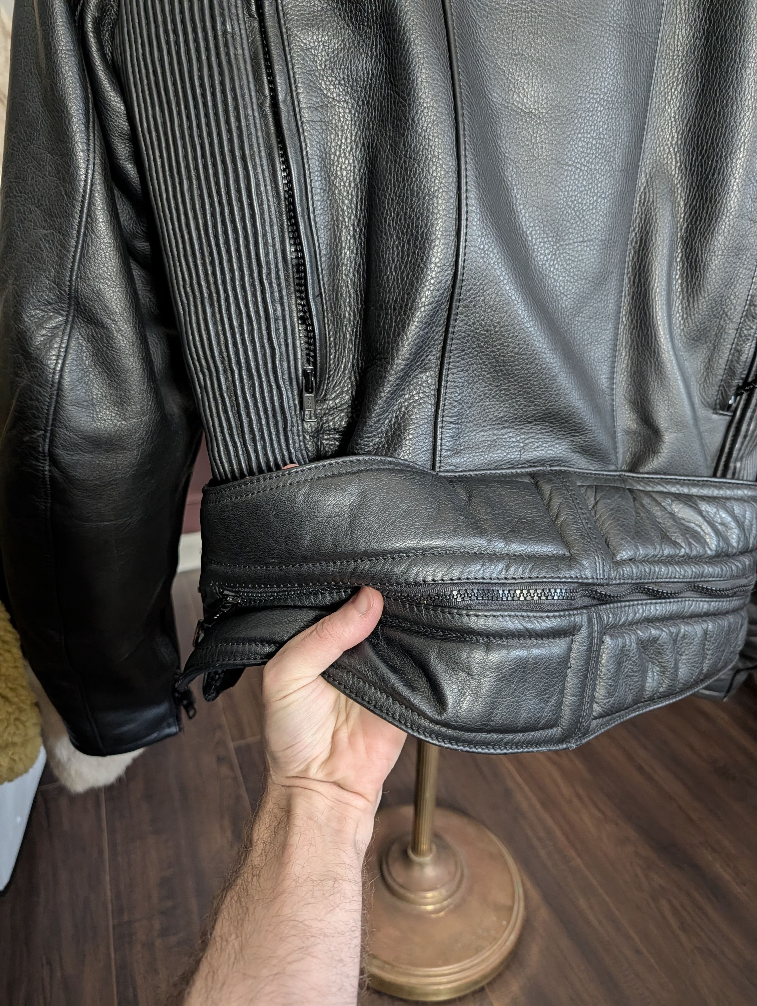 FirstGear Leather padded Thermolite lining armored moto jacket Size US XS / EU 42 / 0 - 9 Thumbnail