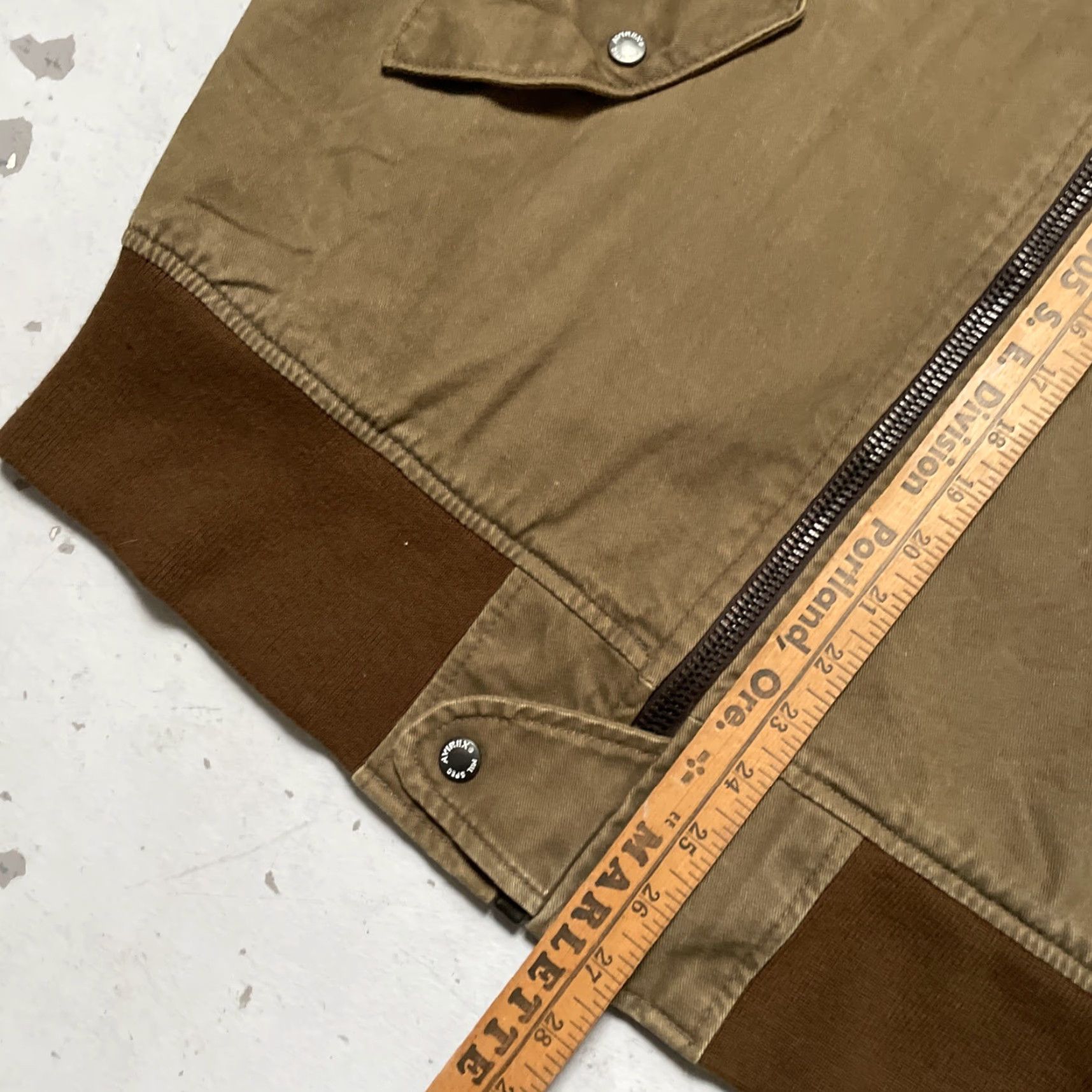 Avirex VINTAGE Avirex Bomber Jacket Men L Brown USAF 80s 90s Workwear Americana Civilian Army USA Made USA L Size US L / EU 52-54 / 3 - 5 Thumbnail