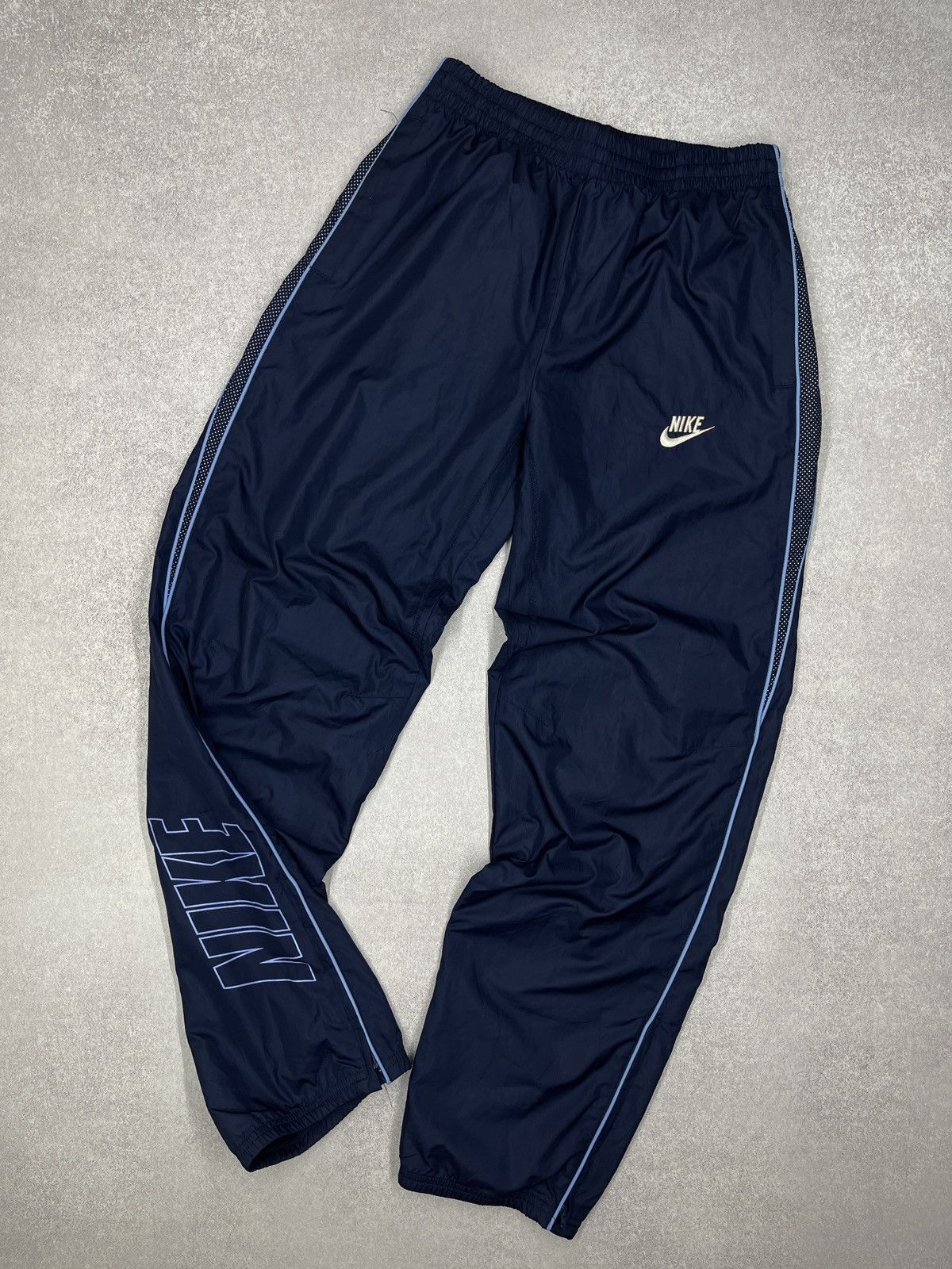 Nike Vintage Nike Nylon Sweatpants Navy Drill Y2K ACG TECH Size S Size US 30 / EU 46 - 1 Thumbnail