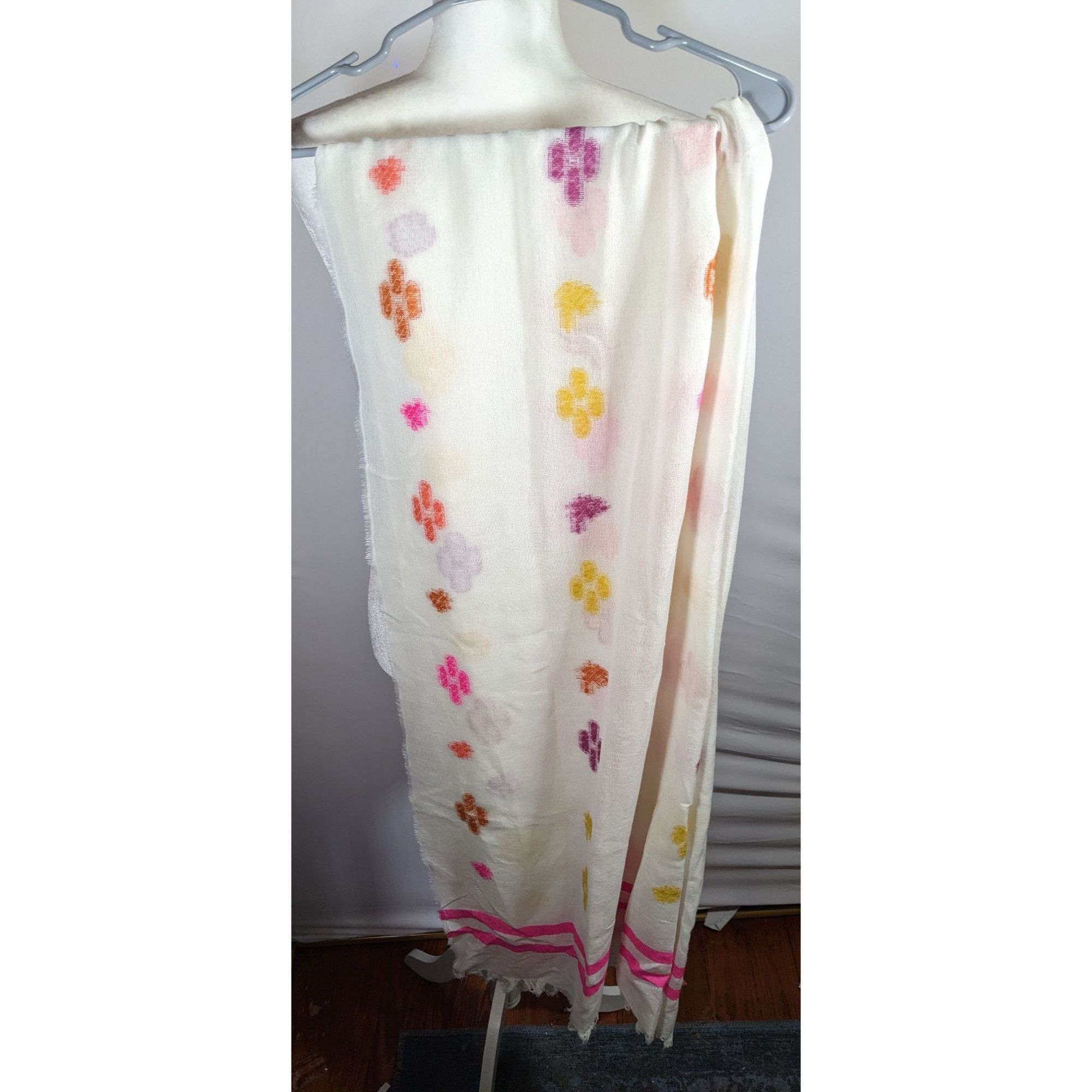 Gap Gap Spring Themed Retro Fringe Jacquard Scarf Size ONE SIZE - 7 Thumbnail