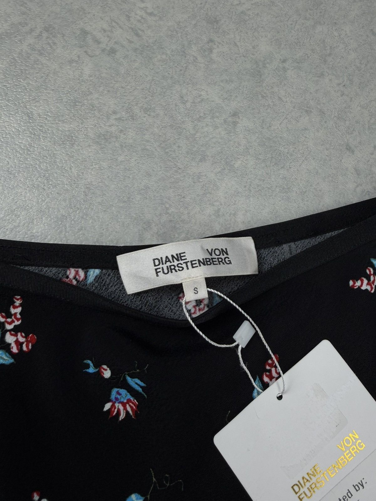 Diane von Furstenberg Diane Von Furstenberg Floral Skirt Black Size S Size 27" / US 4 / IT 40 - 5 Thumbnail