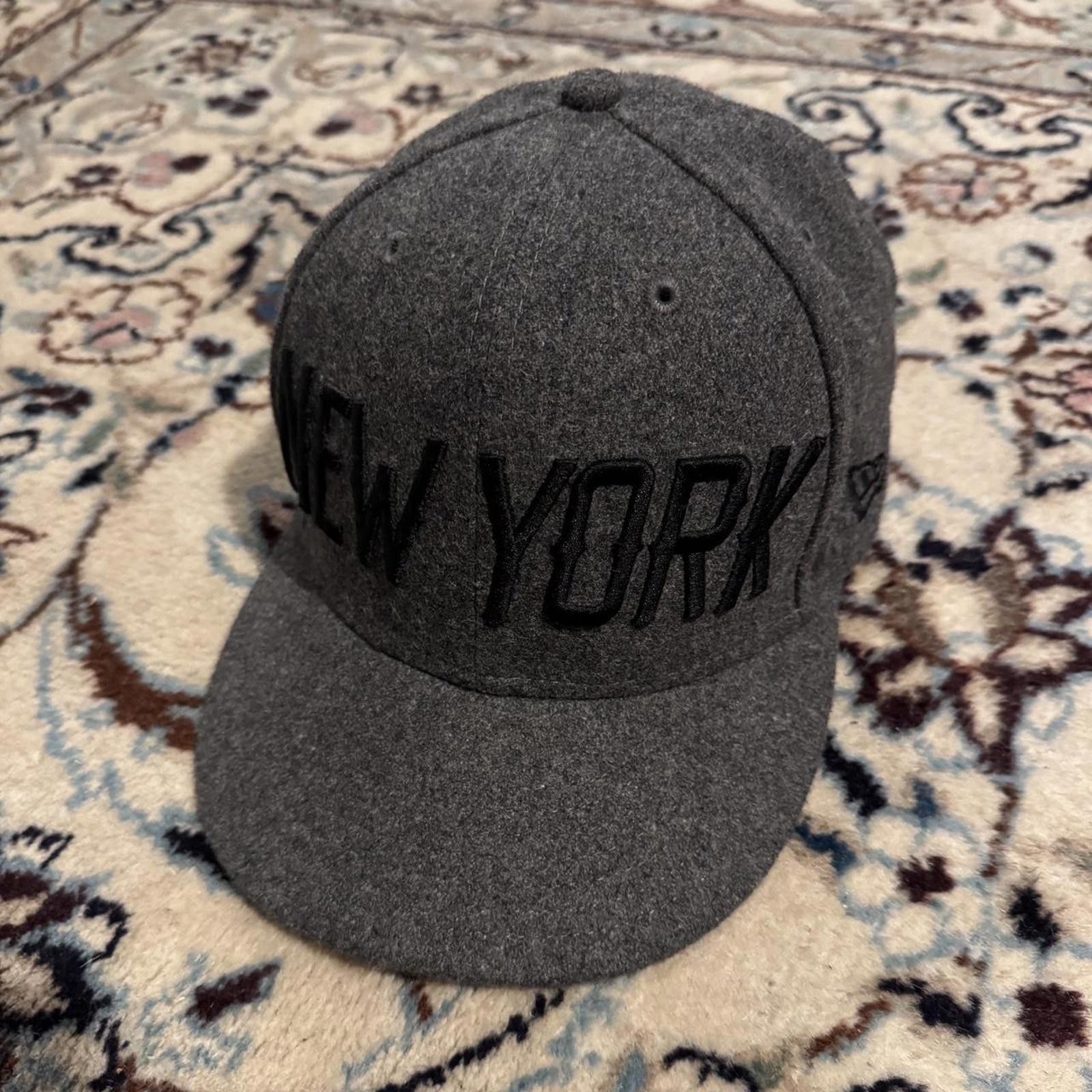 New Era Grey New Era x Marc Jacobs New York fitted hat Size ONE SIZE - 1 Thumbnail